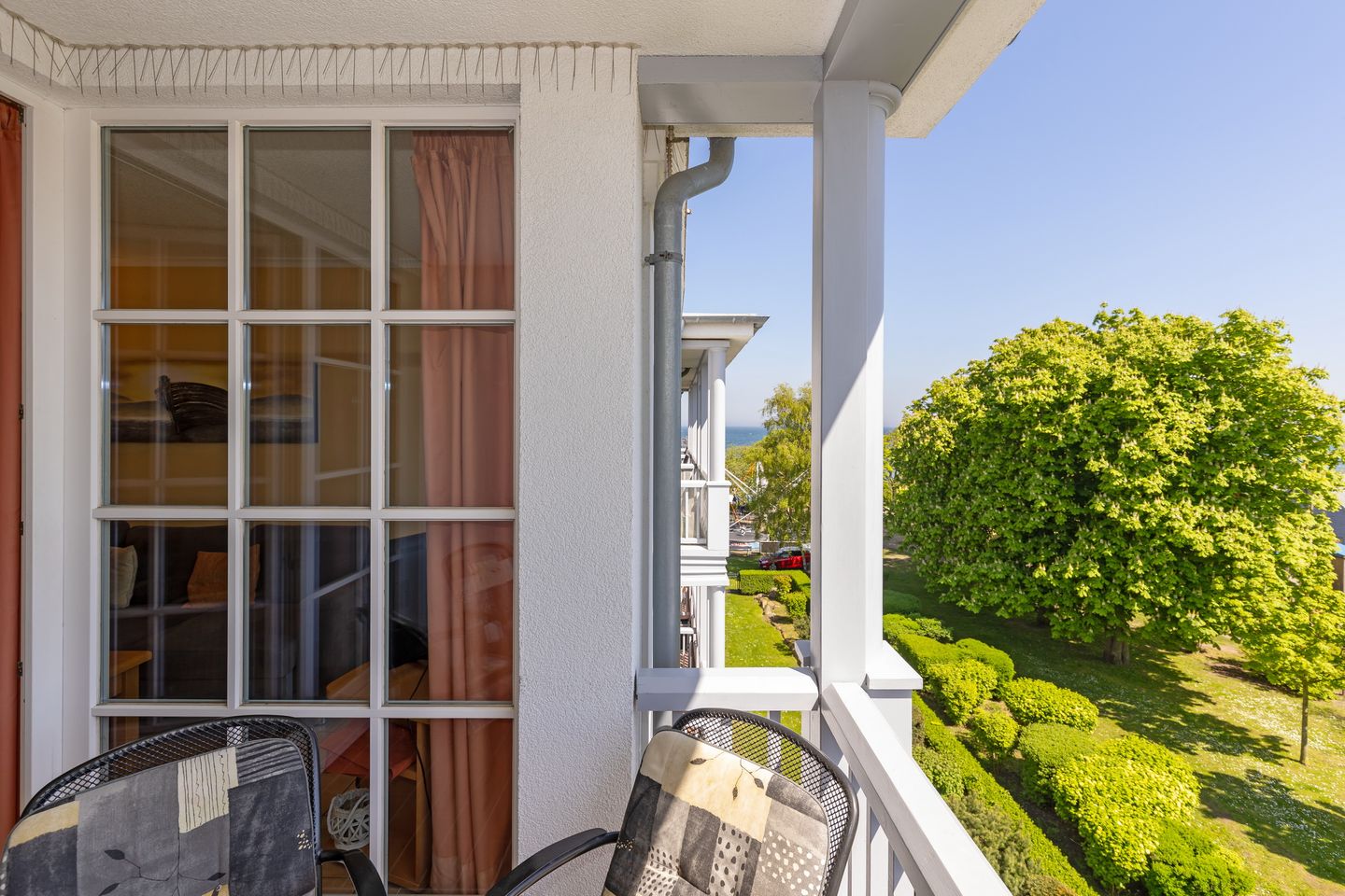 Apartmenthaus Atlantik Apartmenthaus Atlantik 318 Kühlungsborn - Überdachter Balkon mit Sitzgelegenheit