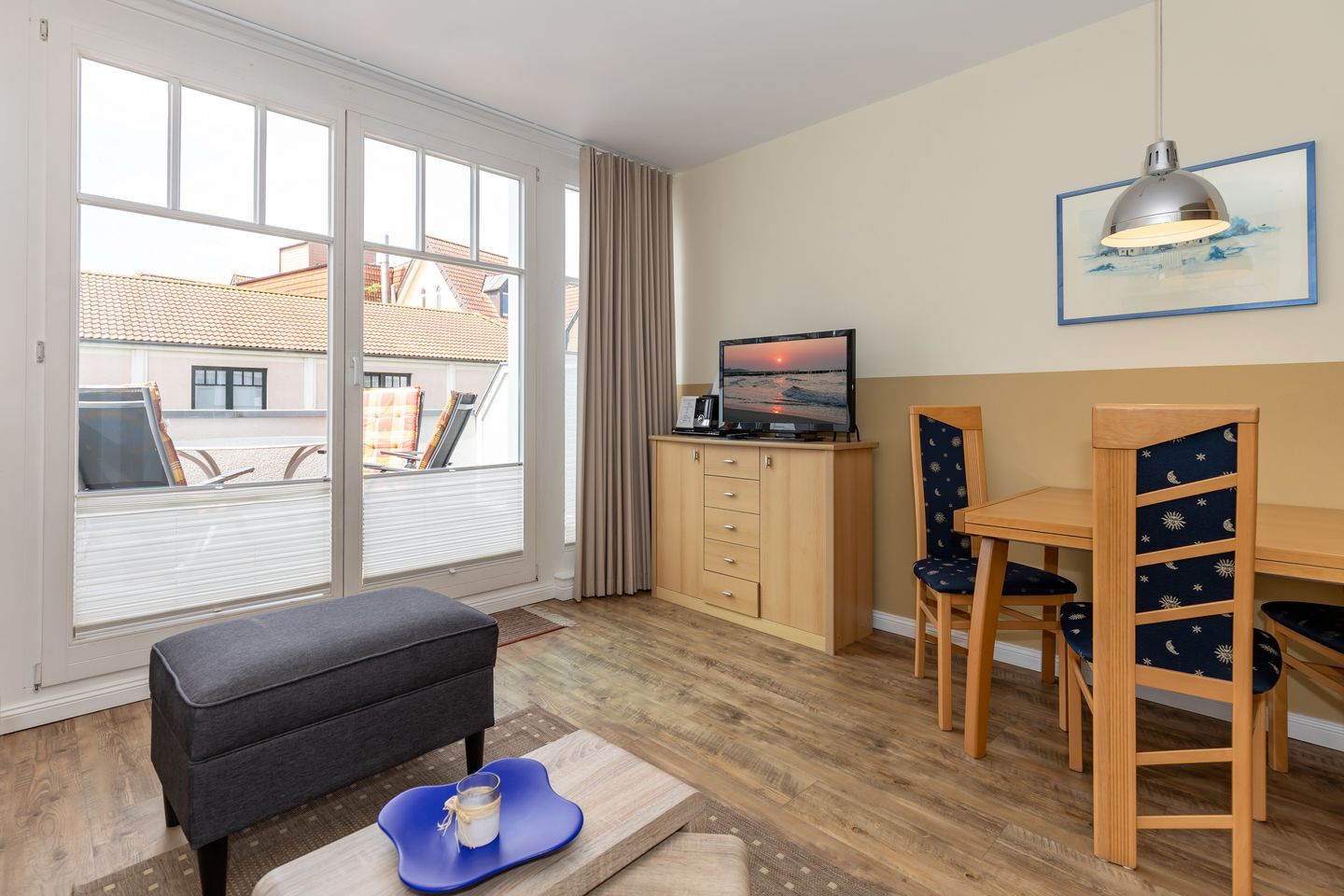 Meeresblick Meeresblick 219 Kühlungsborn - Wohn-Essbereich mit Couch