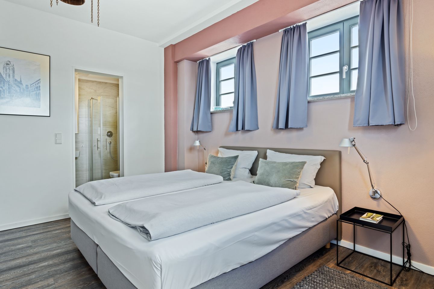 Ohlerich Speicher Ohlerich Speicher 4-22 Wismar - Schlafzimmer mit Doppelbett