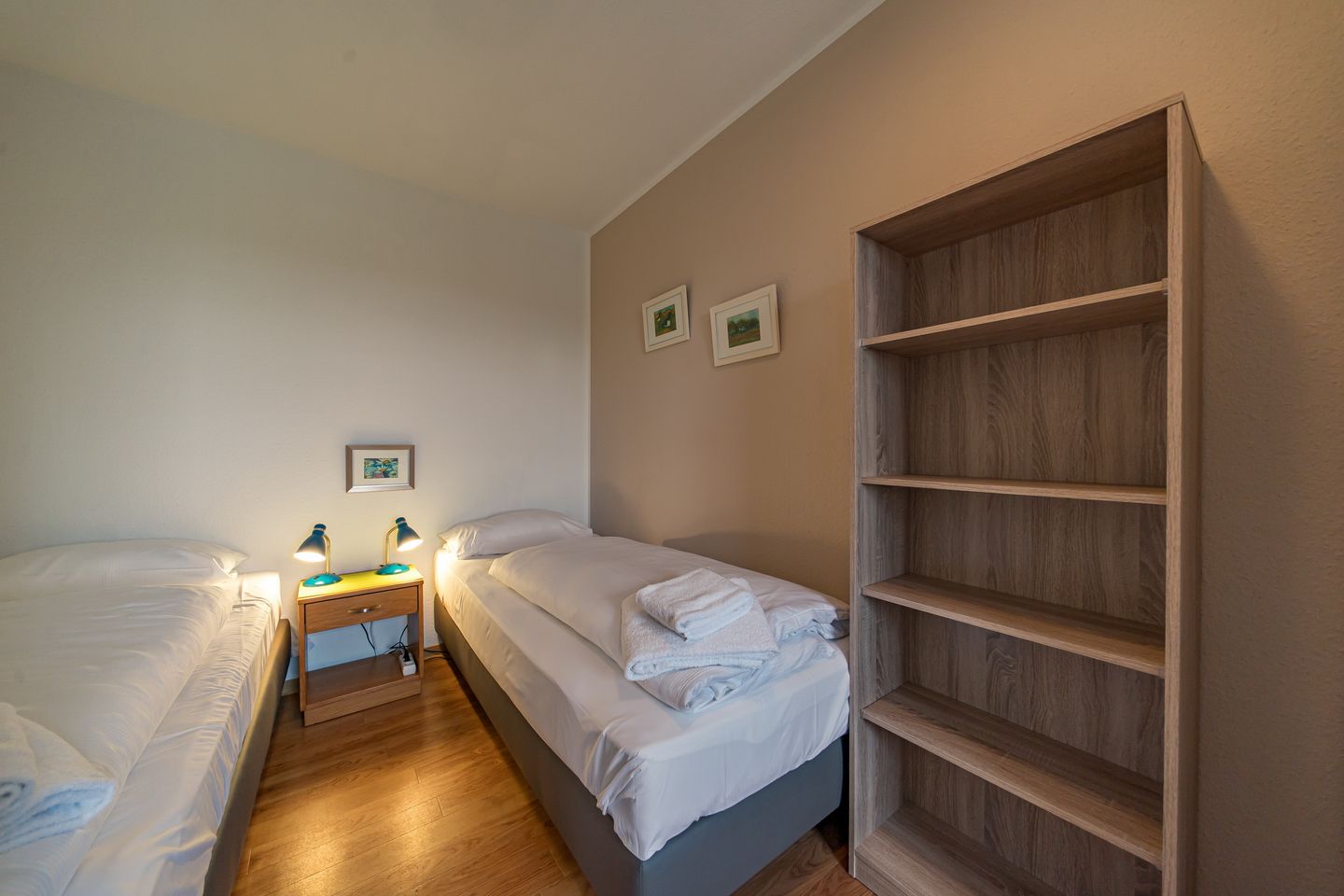 Hus Jadekieker Hus Jadekieker 08 Schillig - Schlafzimmer mit zwei Einzelbetten