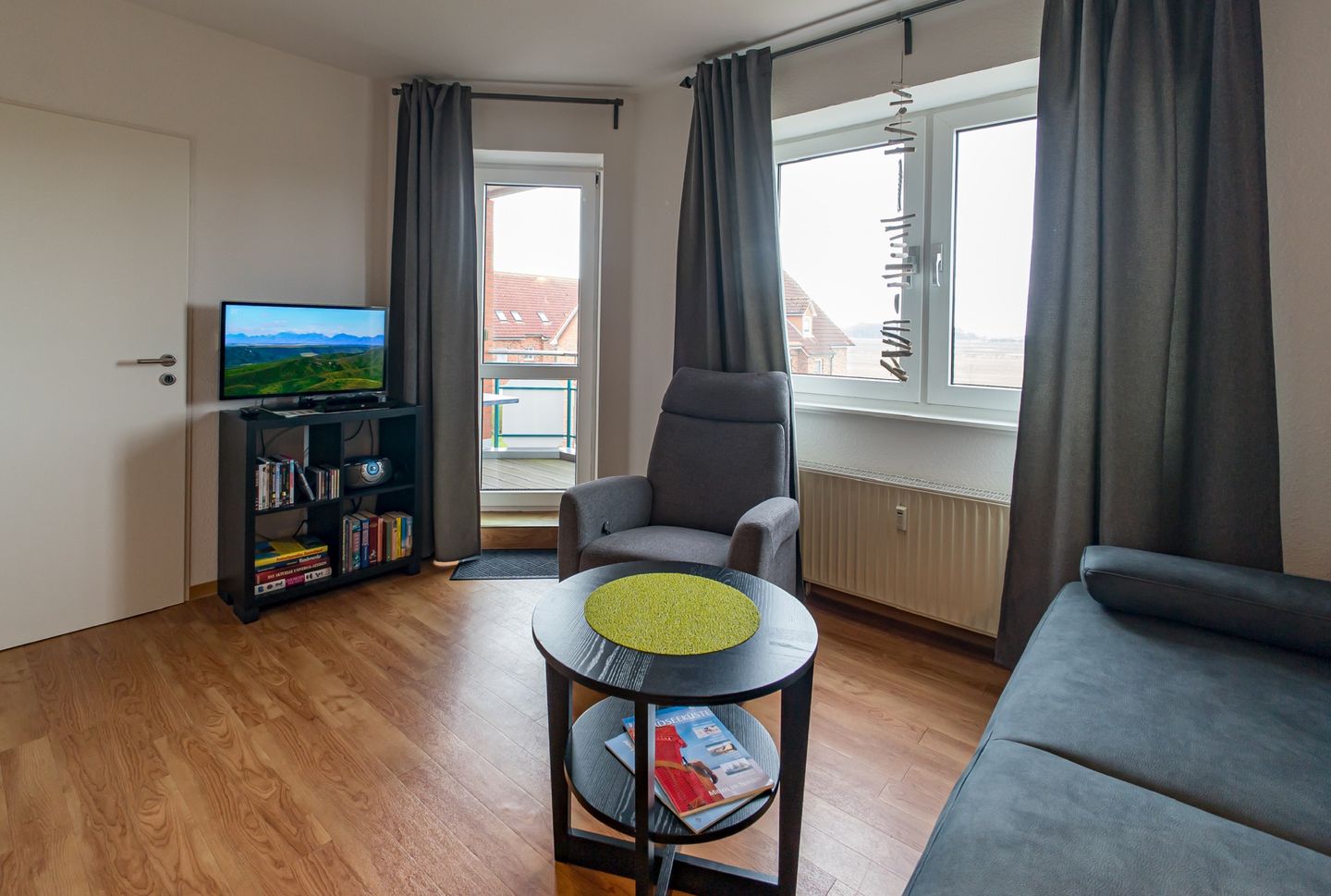 Hus Jadekieker Hus Jadekieker 08 Schillig - Wohn-Essbereich mit Couch