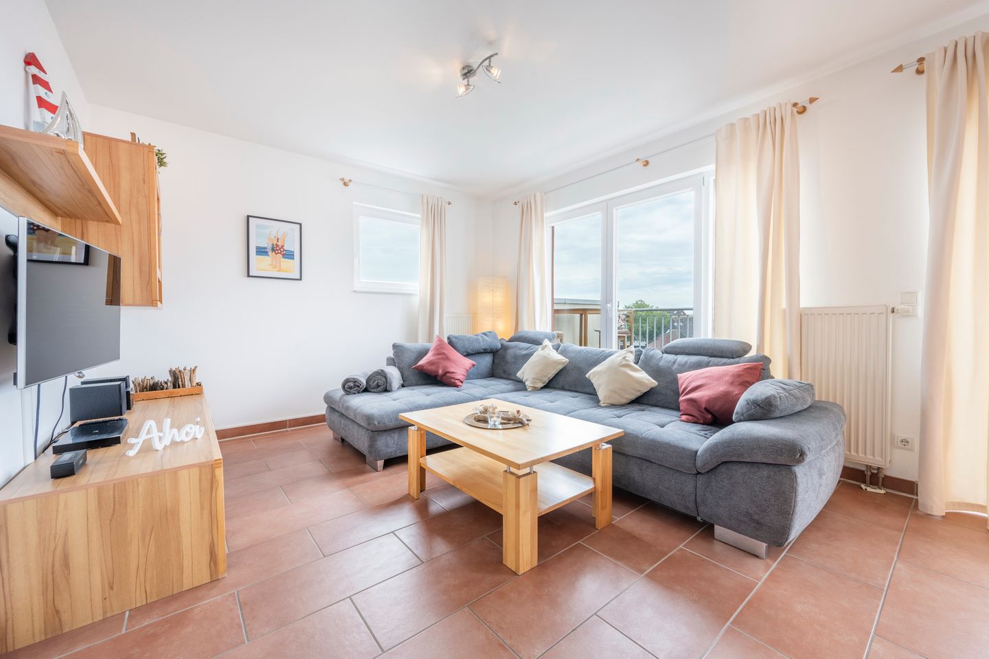 NordseeResort Friesland NordseeResort Friesland 52-4-S Schillig - Wohn-Essbereich mit Couch