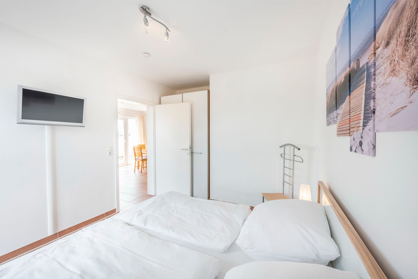 NordseeResort Friesland NordseeResort Friesland 52-4-S Schillig - Schlafzimmer mit Doppelbett