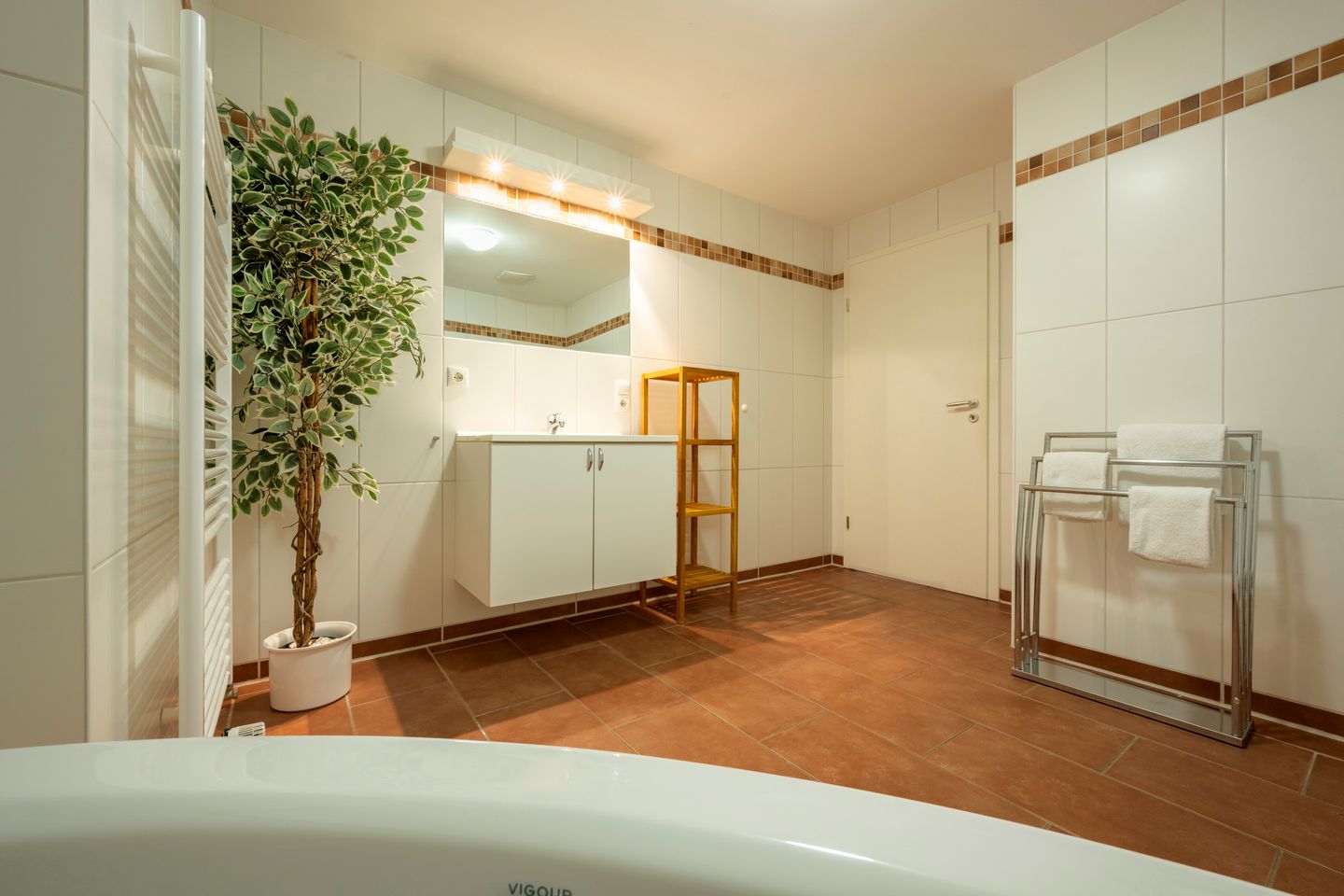 NordseeResort Friesland NordseeResort Friesland 52-4-S Schillig - Badezimmer mit Badewanne