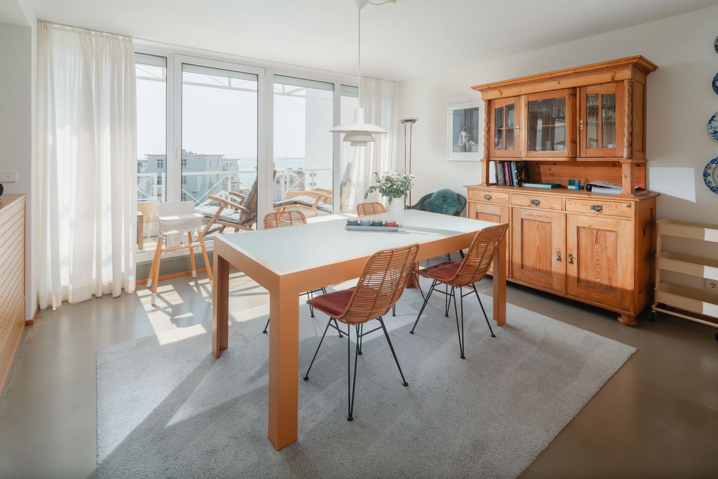  Poseidon am Weststrand Norderney - die insellotsen Norderney / Poseidon am Weststrand - Esstisch