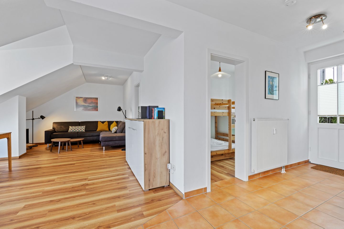 Meeresblick Meeresblick 501 Kühlungsborn - Wohn-Essbereich mit Couch