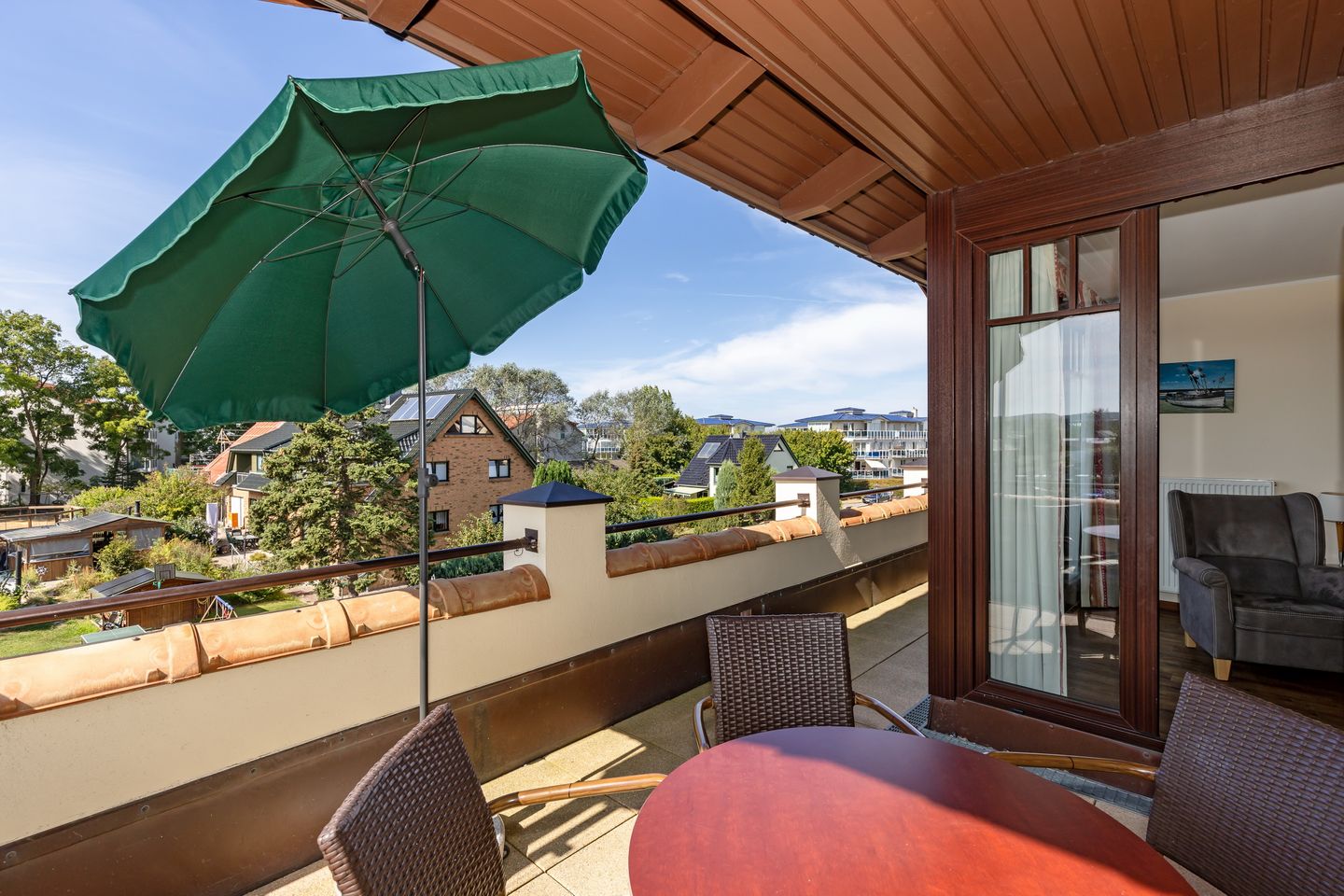 Urlaubsräume am Meer Urlaubsräume am Meer 4-9 Kühlungsborn - Überdachter Balkon mit Sitzgelegenheit