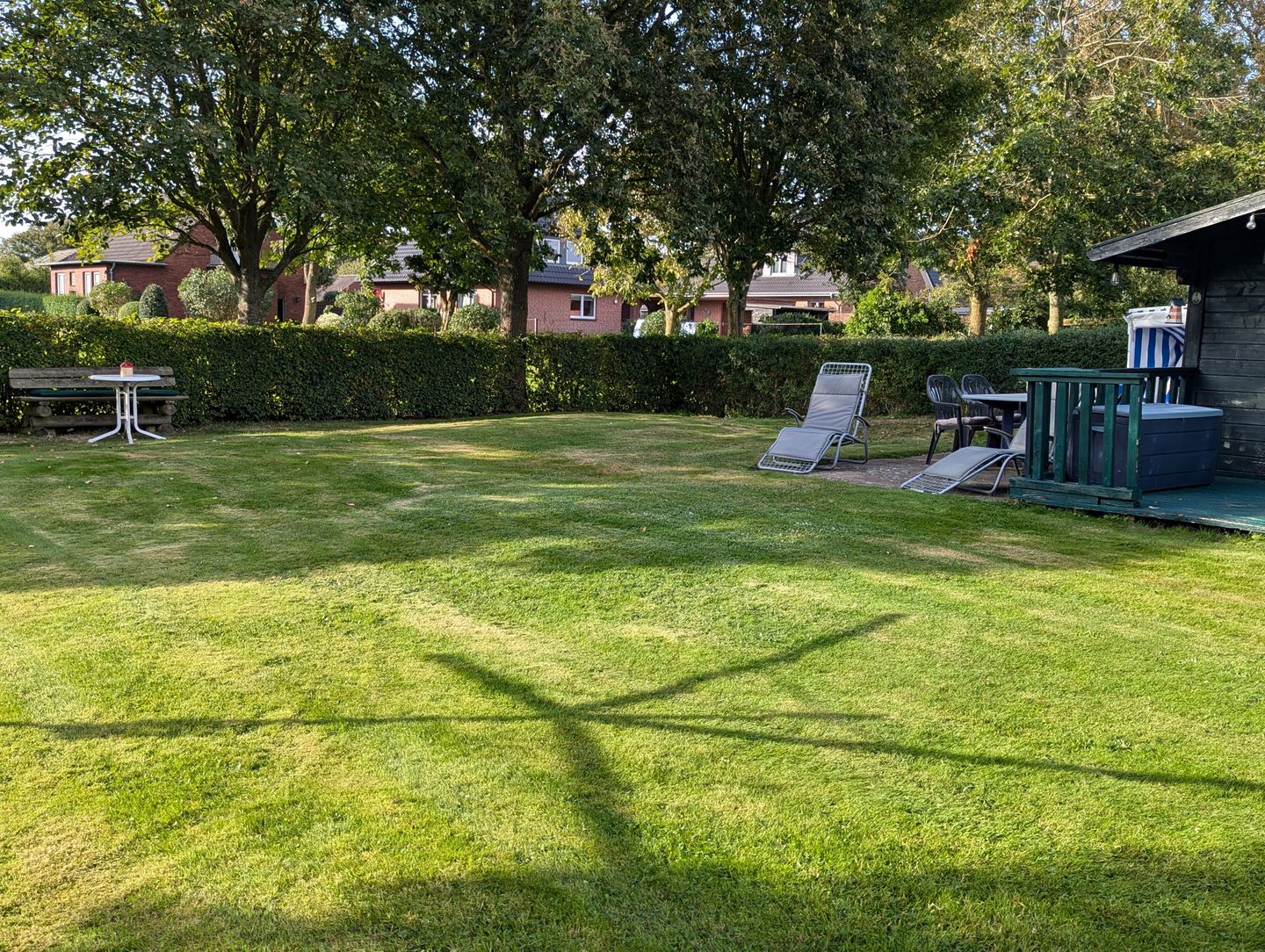 Haus Friesenglück Whg. Leuchtturm Alkersum - Gartenblick