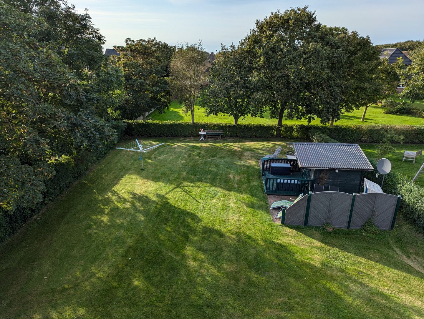 Haus Friesenglück Whg. Leuchtturm Alkersum - Gartenblick