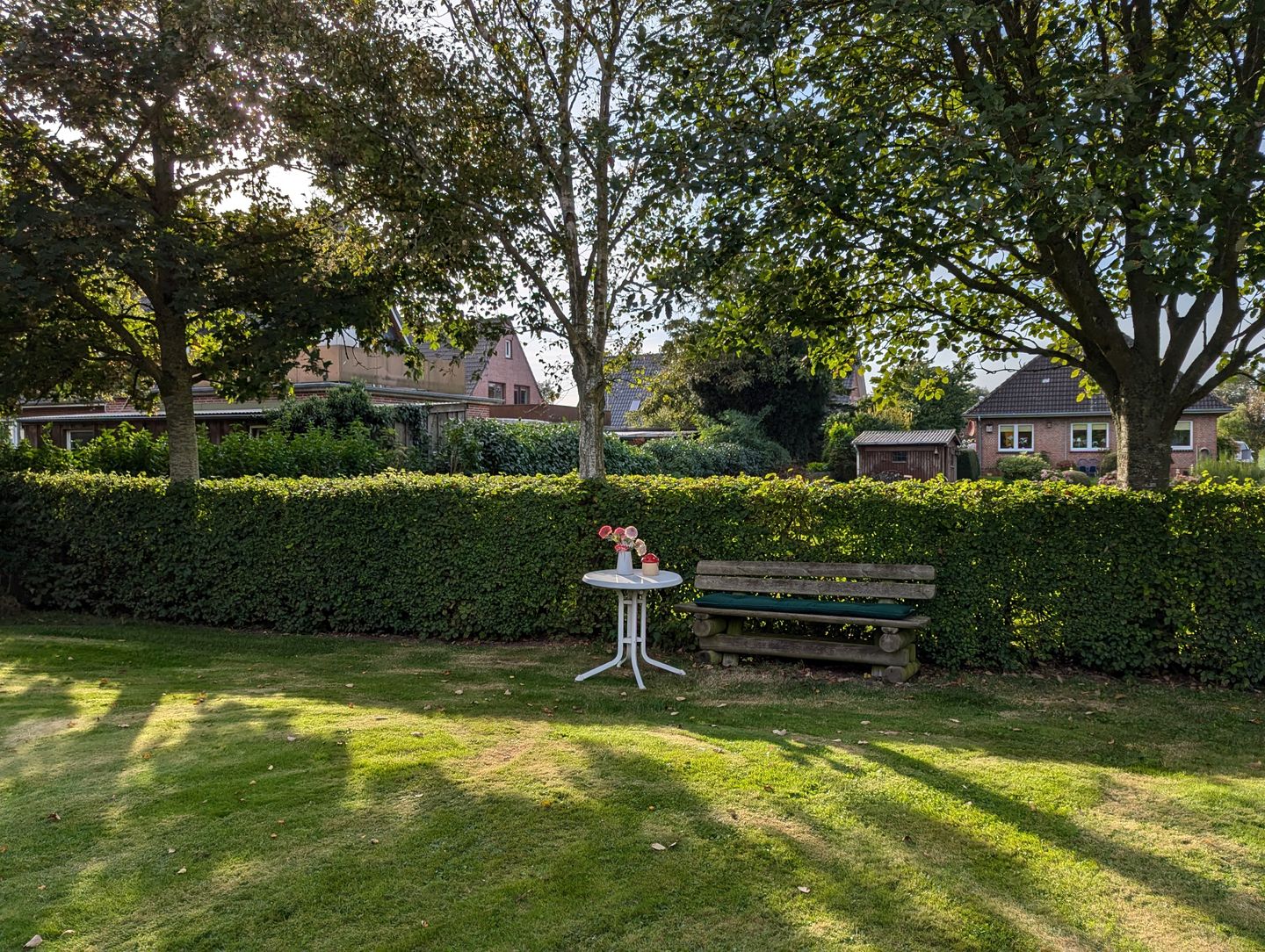 Haus Friesenglück Whg. Leuchtturm Alkersum - Gartenblick