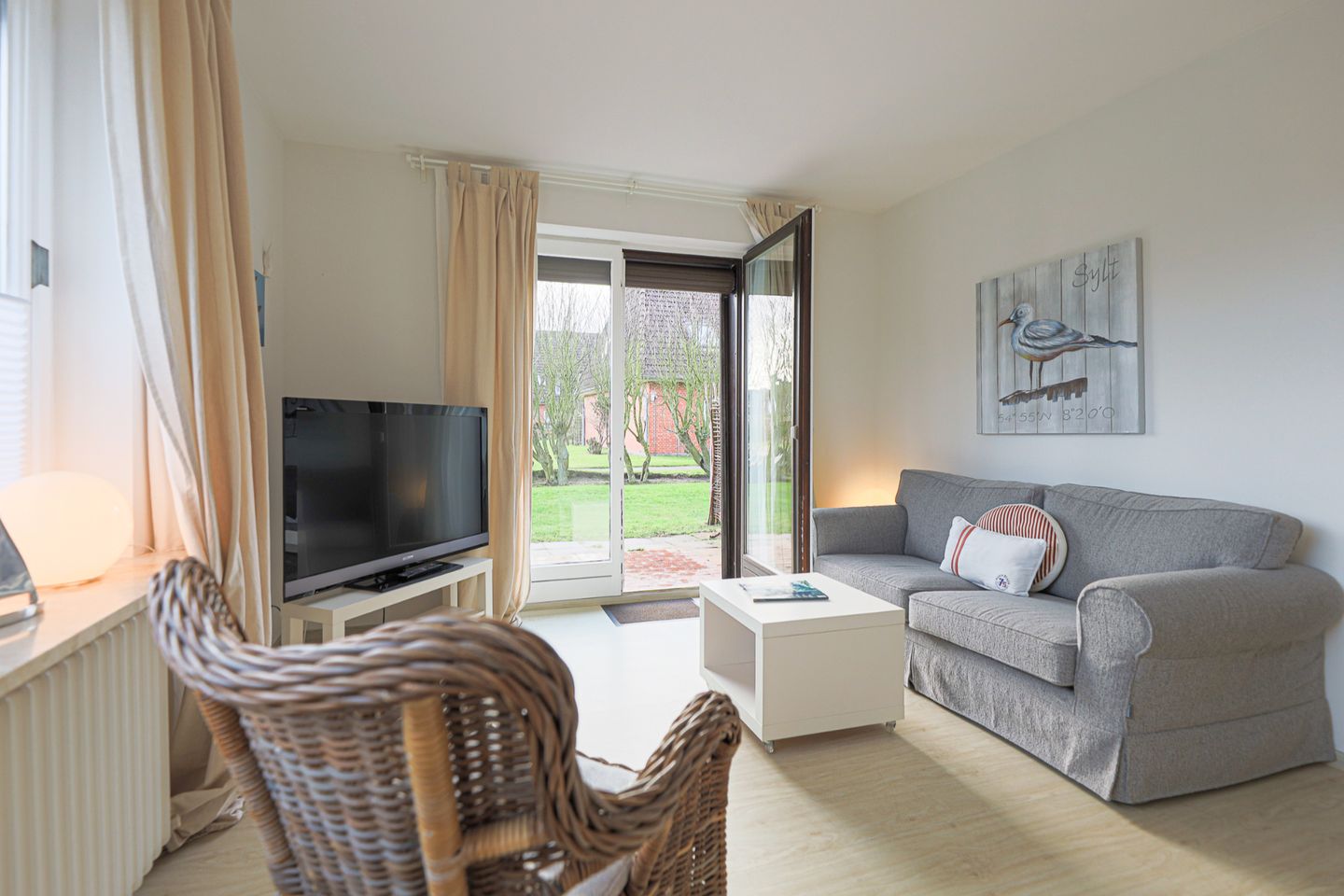 Sonnenschein - Westerlandstr. 16, App. 2 Wenningstedt - Wohnzimmer