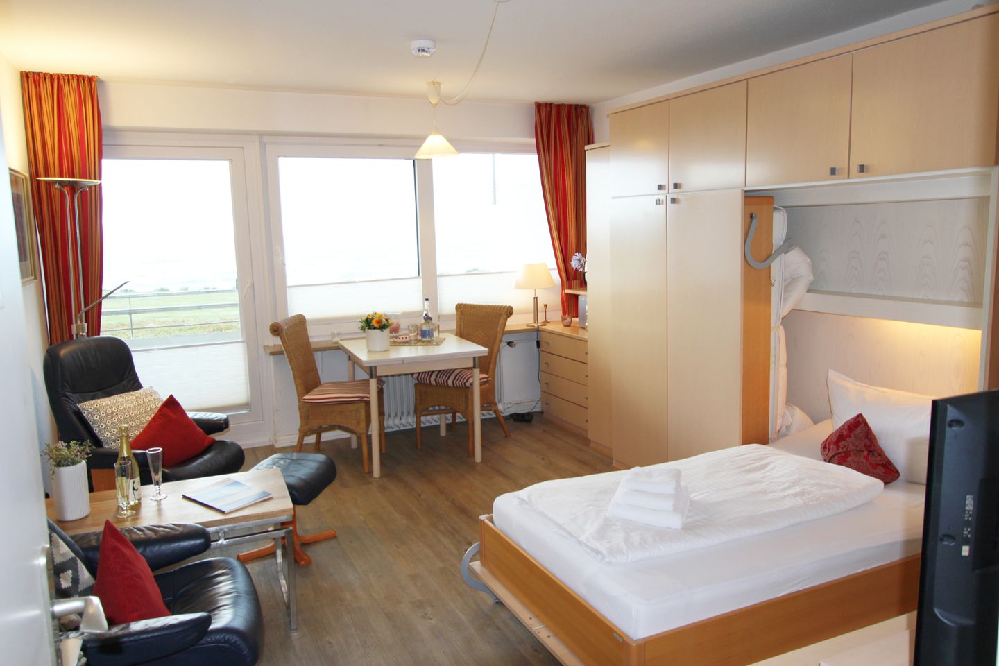 Dünenhof zum Kronprinzen- Seestr. 18, App. 56 Wenningstedt - Wohnzimmer