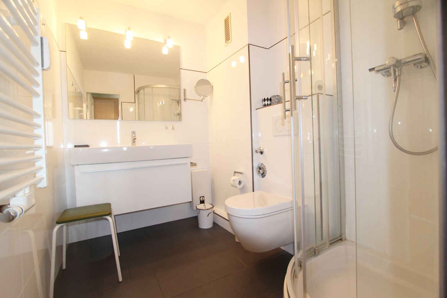 Dünenhof zum Kronprinzen- Seestr. 18, App. 56 Wenningstedt - Badezimmer