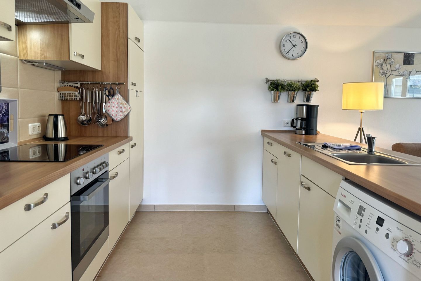 Ostseepark Rügen Ostseepark Rügen 17 Rügen - Küchenzeile mit Backofen