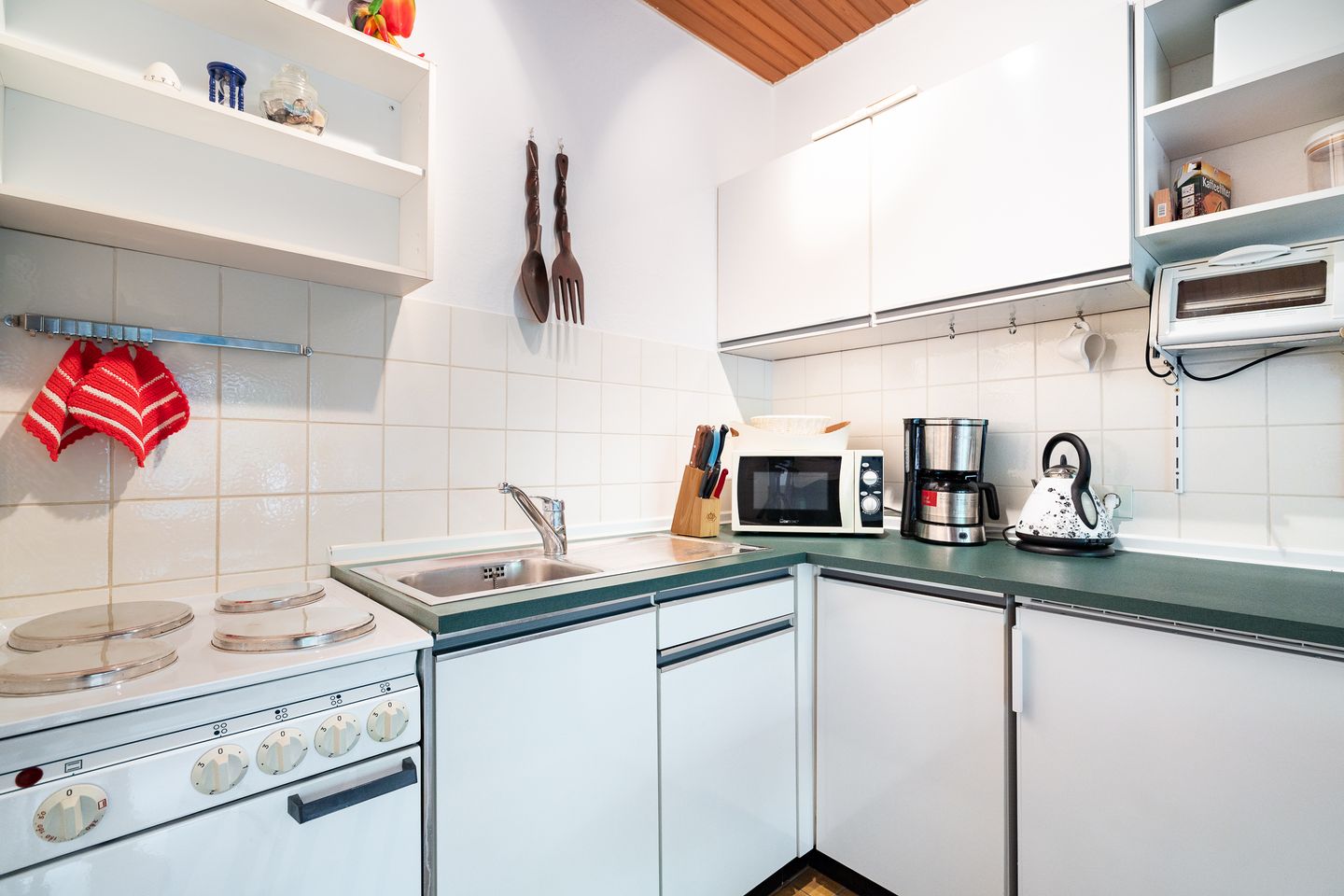  Sonnige Ferienwohnung im Kapitäns-Stil Neustadt in Holstein - Küche / Küchenzeile