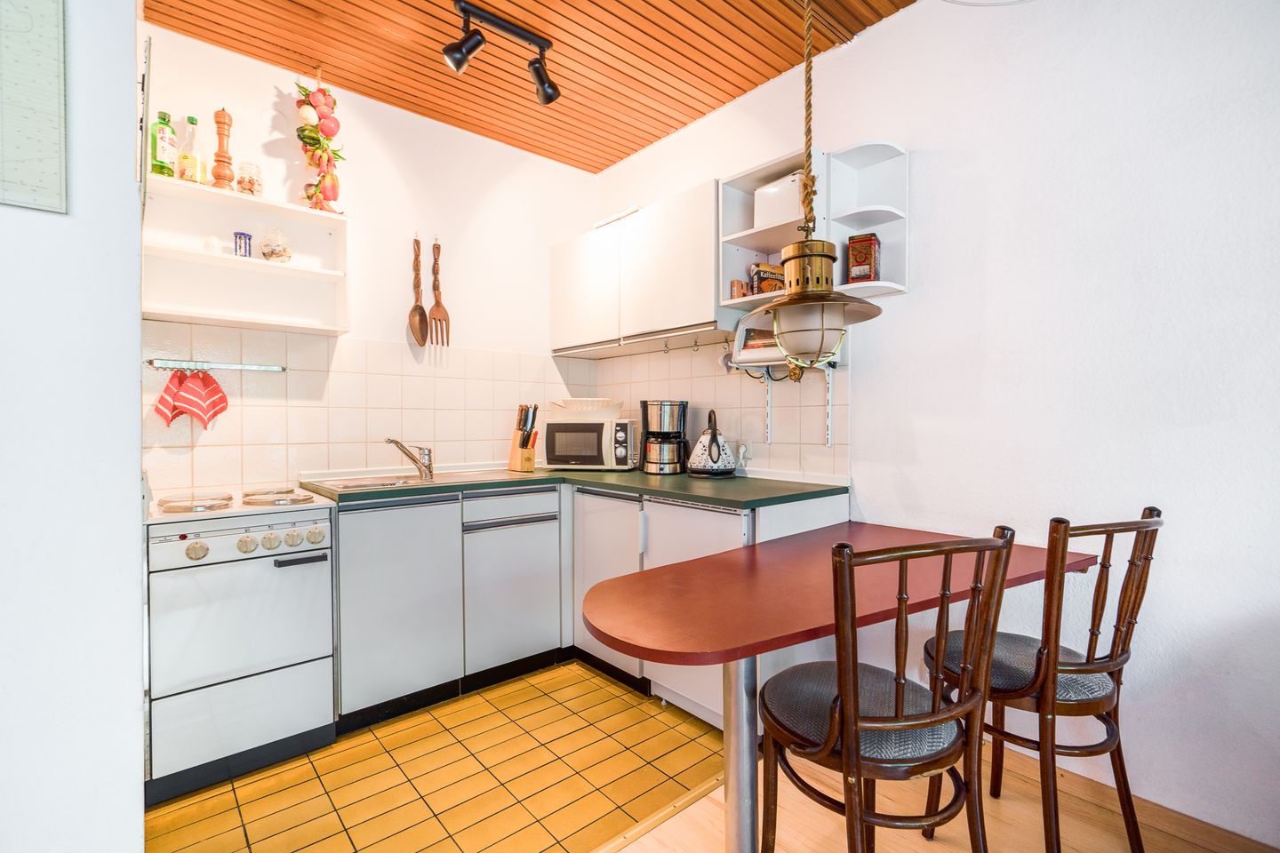  Sonnige Ferienwohnung im Kapitäns-Stil Neustadt in Holstein - Küche / Küchenzeile