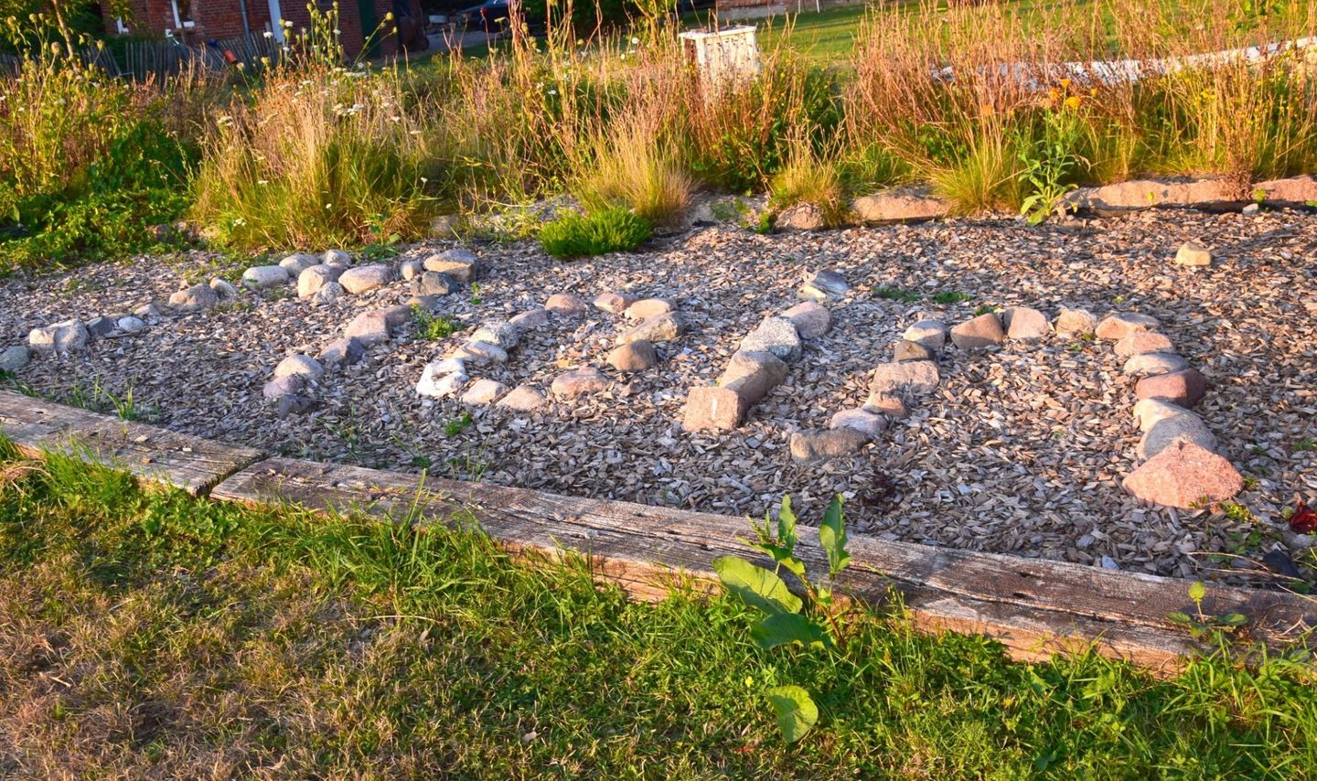 Große Schwalbe Kabelhorst - Garten