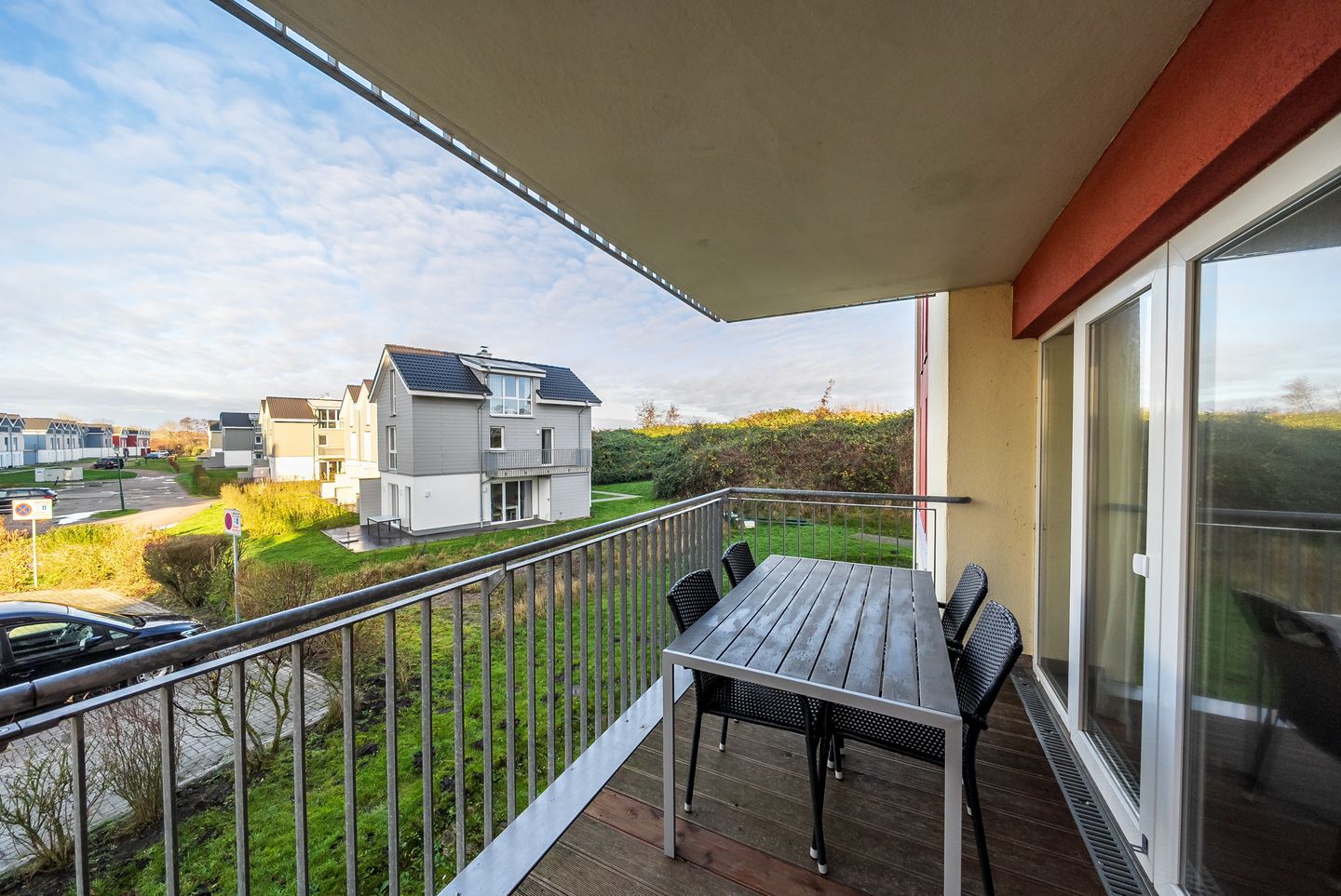 NordseeResort Friesland NordseeResort Friesland 51-1-M Schillig - Überdachter Balkon mit Sitzgelegenheit