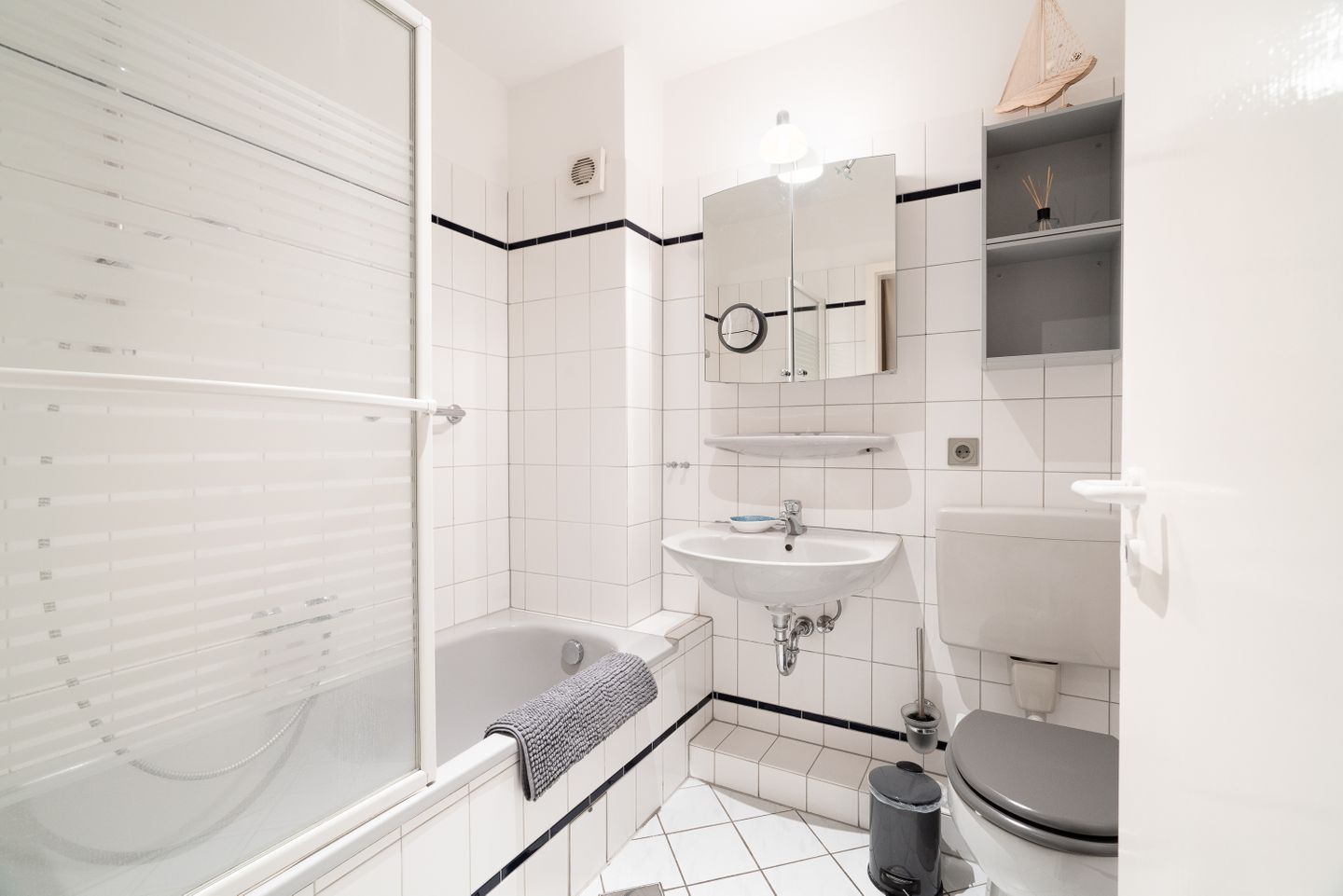  Erholungsnest Neustadt in Holstein - Badezimmer