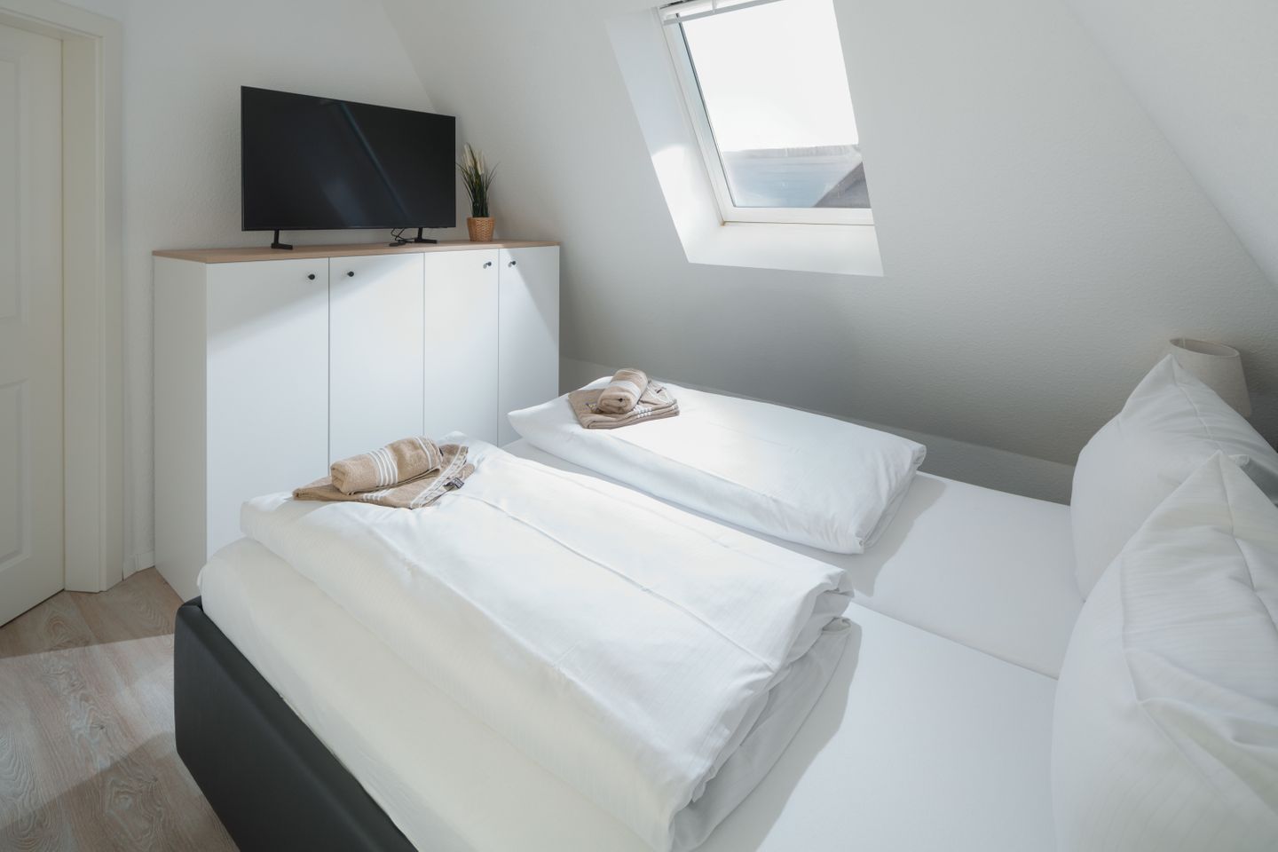  Strandquartier Dünenblick Norderney - die insellotsen Norderney / Strandquartier Dünenblick - Schlafzimmer 1