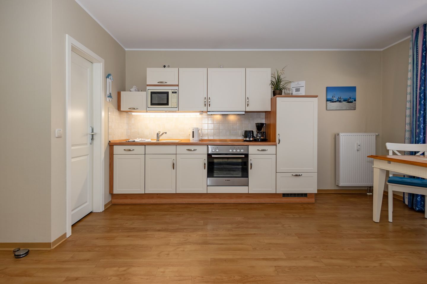 Urlaubsräume am Meer Urlaubsräume am Meer 1-11 Kühlungsborn - Küchenzeile mit Backofen