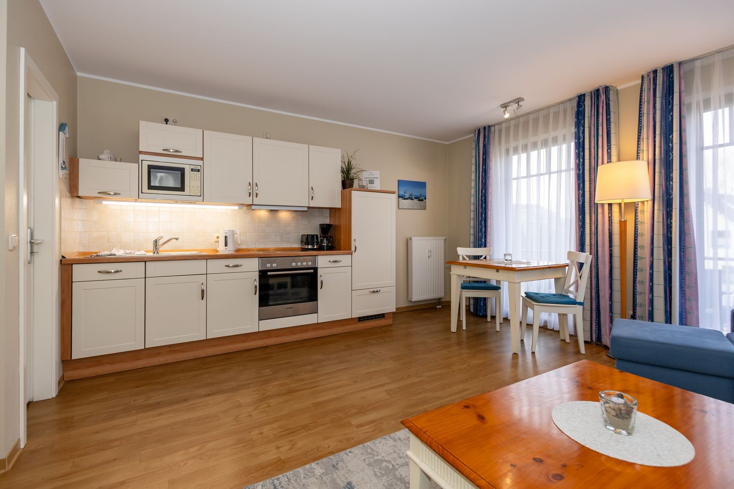 Urlaubsräume am Meer Urlaubsräume am Meer 1-11 Kühlungsborn - Küchenzeile mit Backofen