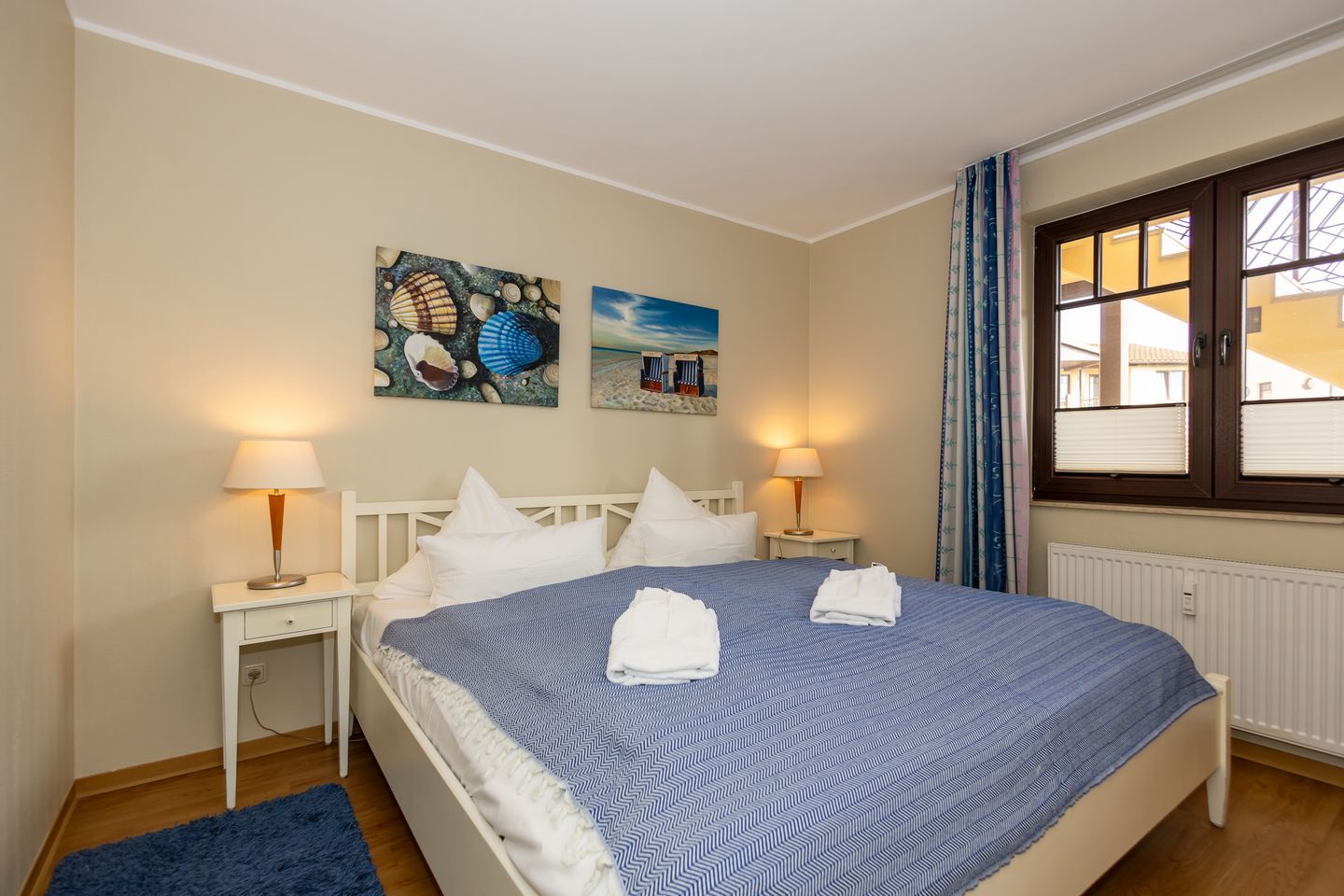 Urlaubsräume am Meer Urlaubsräume am Meer 1-11 Kühlungsborn - Schlafzimmer mit Doppelbett