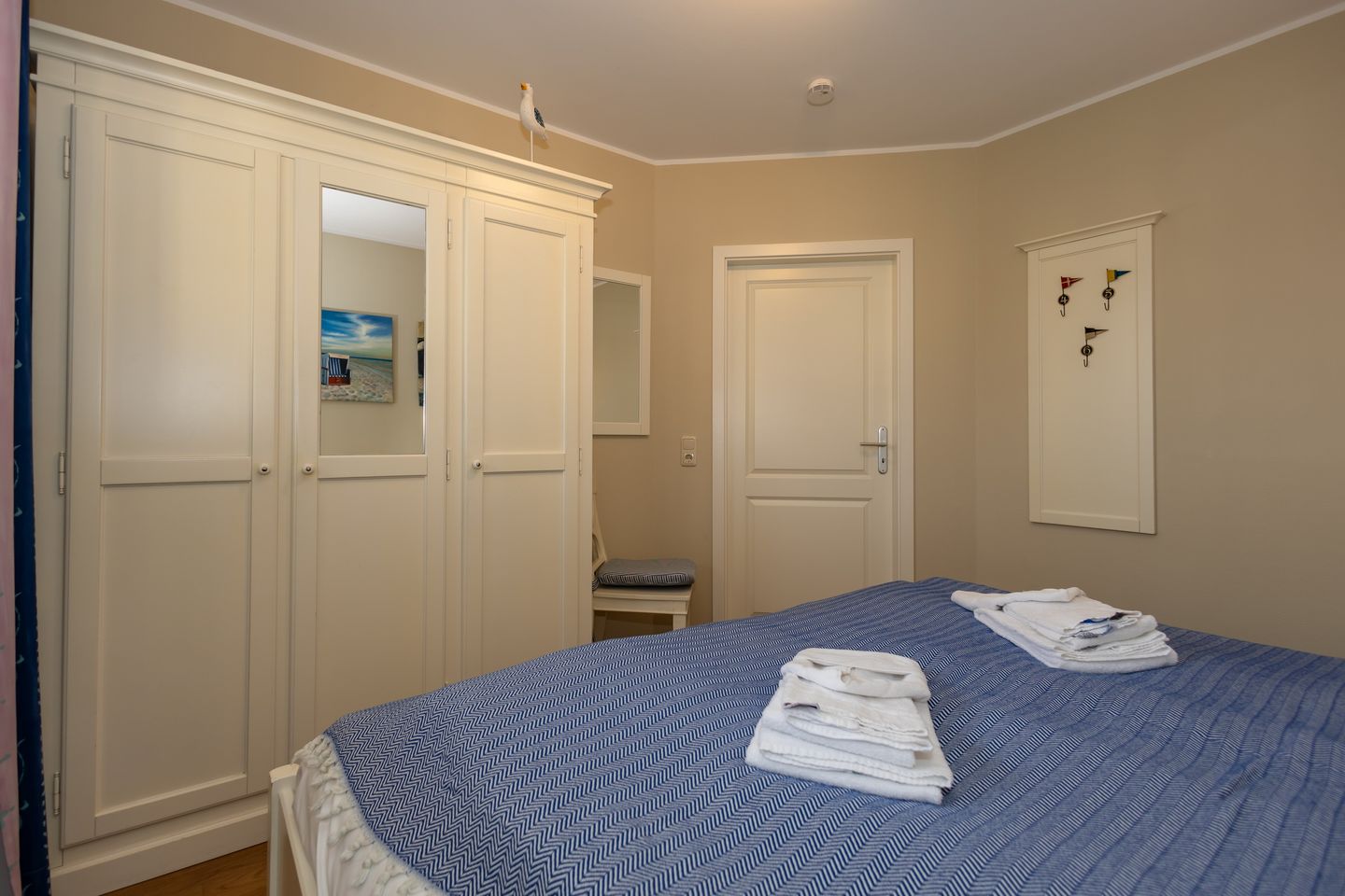 Urlaubsräume am Meer Urlaubsräume am Meer 1-11 Kühlungsborn - Schlafzimmer mit Doppelbett