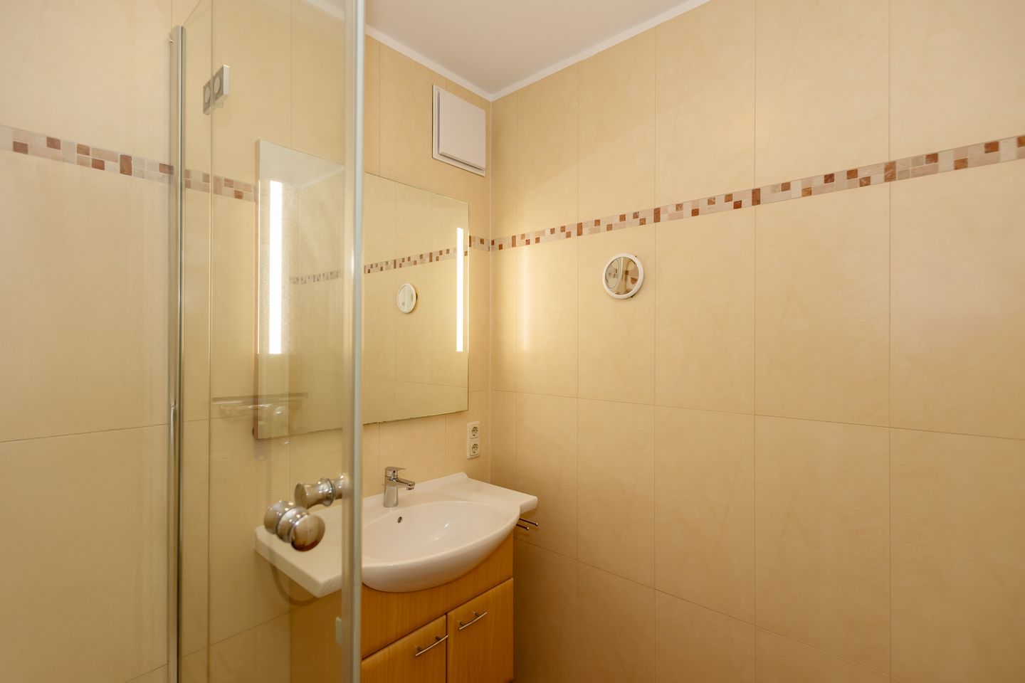 Urlaubsräume am Meer Urlaubsräume am Meer 1-11 Kühlungsborn - Badezimmer mit Dusche