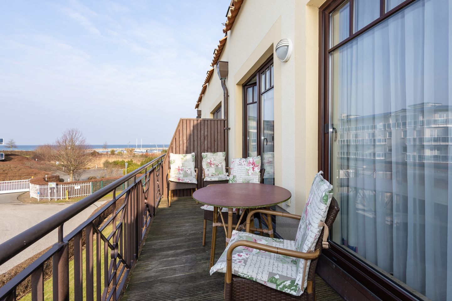 Urlaubsräume am Meer Urlaubsräume am Meer 1-11 Kühlungsborn - Balkon mit Gartenmöbeln