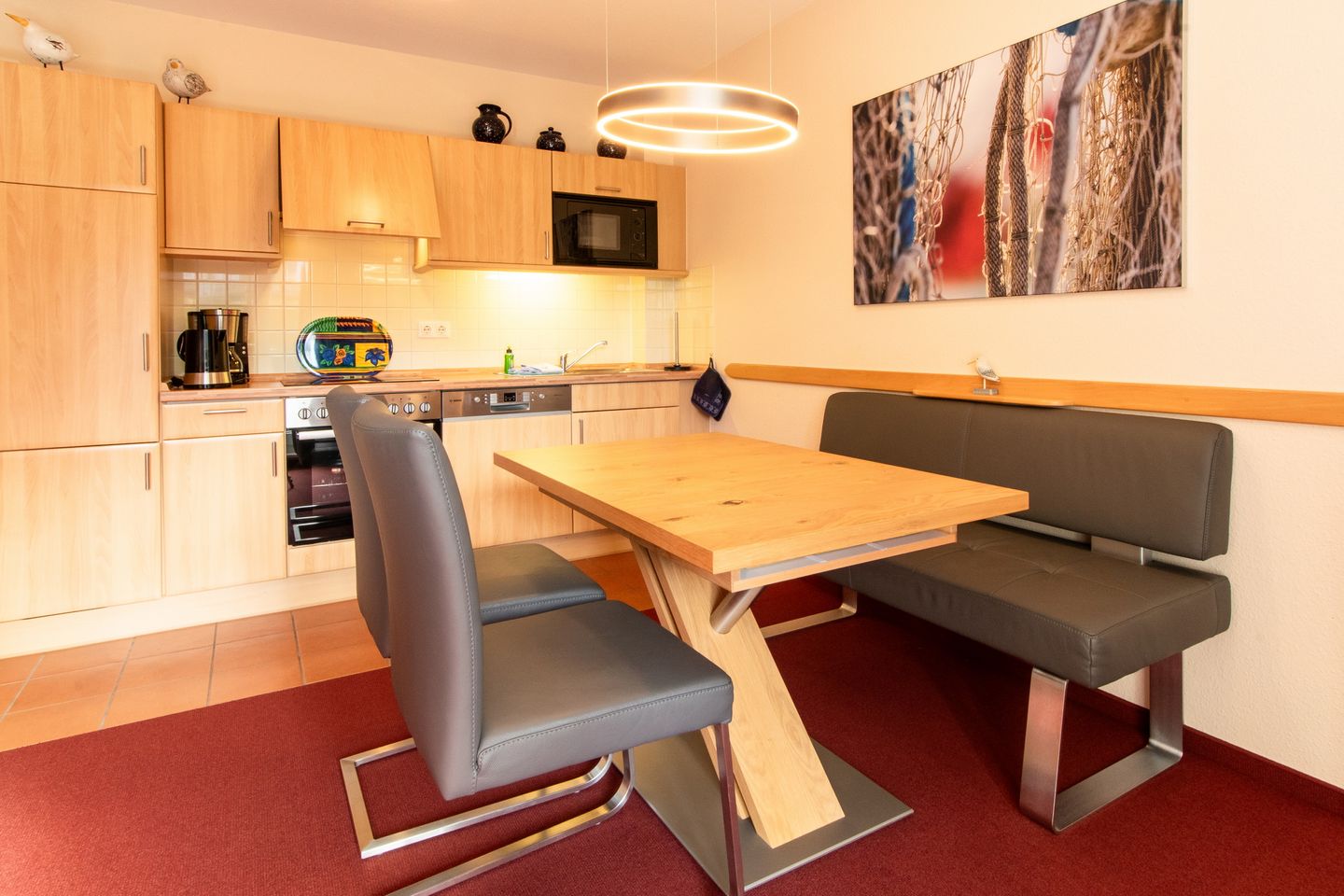 Inselstrand Inselstrand 102 Usedom - Küchenzeile mit Esstisch und Sitzgelegenheit