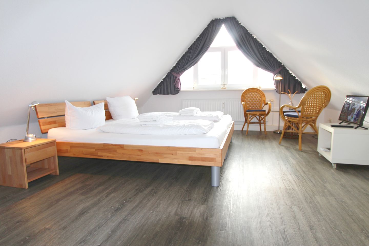 Dünenblick I  - Dünenstr. 5, App. 4 Wenningstedt - Schlafzimmer