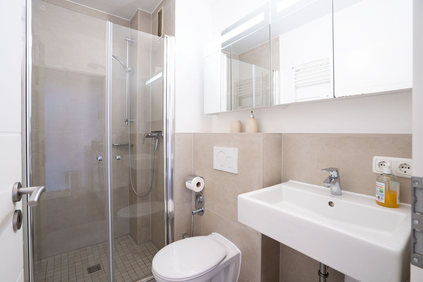  H3/14 - Hanseat - Seeblick und Außenschwimmbad Scharbeutz - Badezimmer