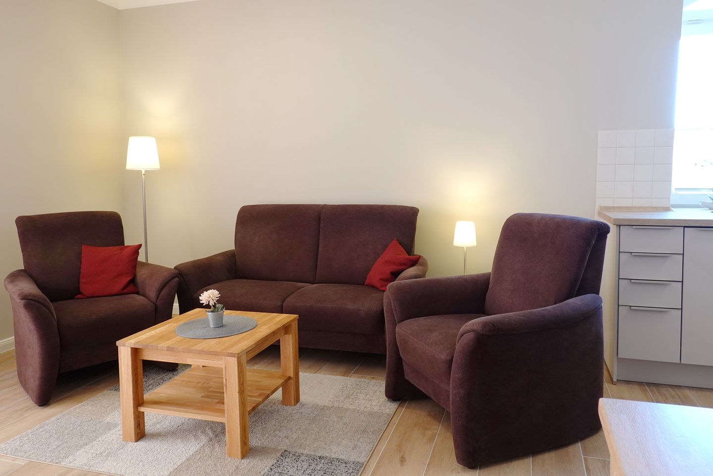 Apartment-Residenz Ostseestrand Apartment-Residenz Ostseestrand 33 Kühlungsborn - Wohn-Essbereich mit Couch