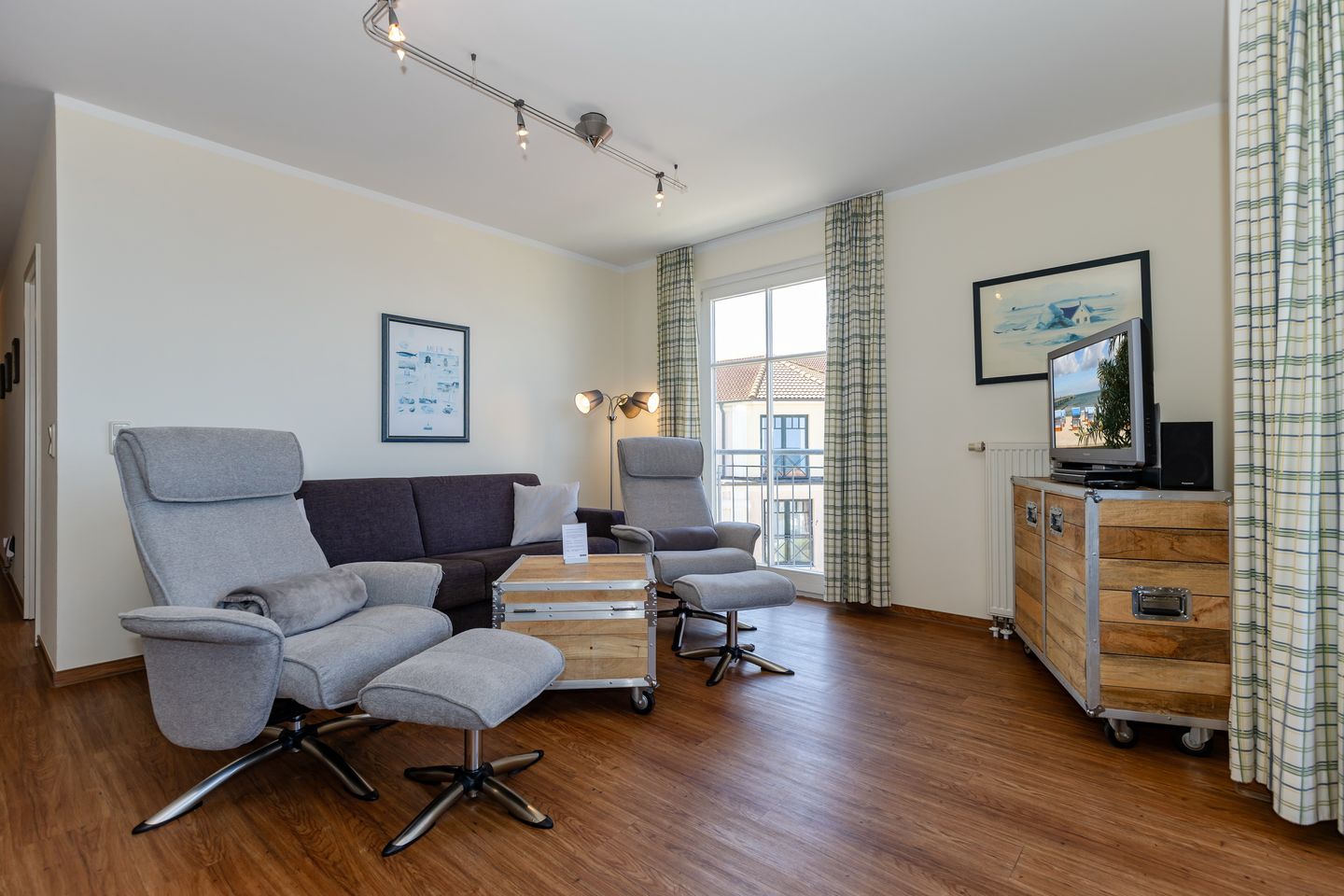 Meeresblick Meeresblick 223 Kühlungsborn - Wohn-/Essbereich mit Couch