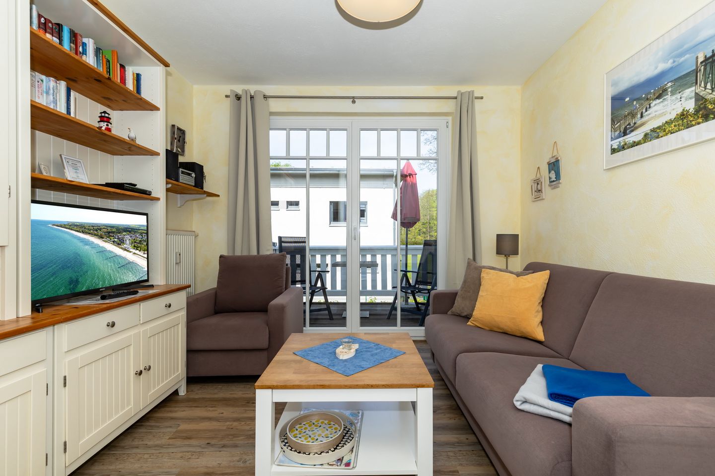 Strandstraße 32 Strandstraße 32-49 Kühlungsborn - Wohnbereich mit Sitzgelegenheit