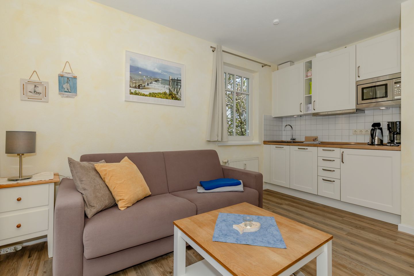 Strandstraße 32 Strandstraße 32-49 Kühlungsborn - Wohnbereich mit Couch