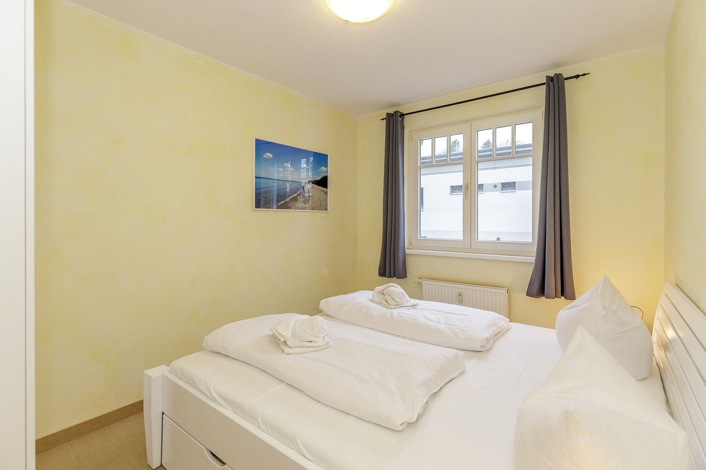 Strandstraße 32 Strandstraße 32-49 Kühlungsborn - Schlafzimmer mit Doppelbett