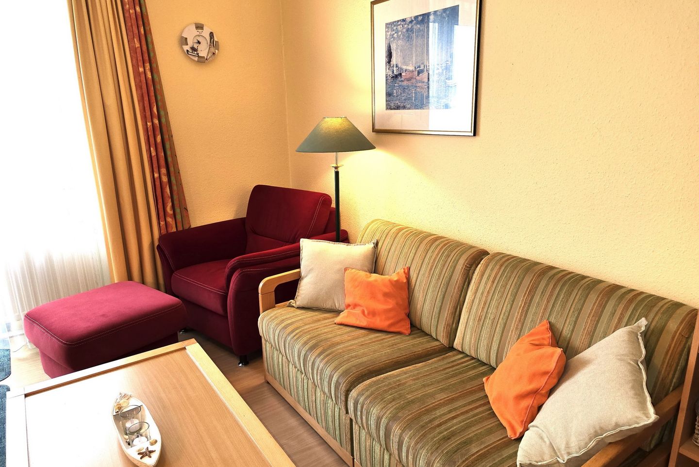 Hus Inselkieker Hus Inselkieker 216 Schillig - Wohn-Essbereich mit Couch