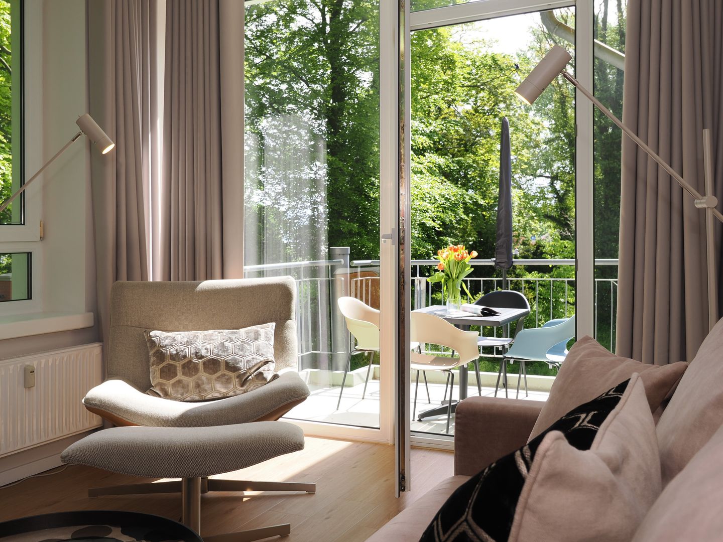 Strand-Park Strand-Park 124 Usedom - Wohn-Essbereich mit Blick zum Balkon