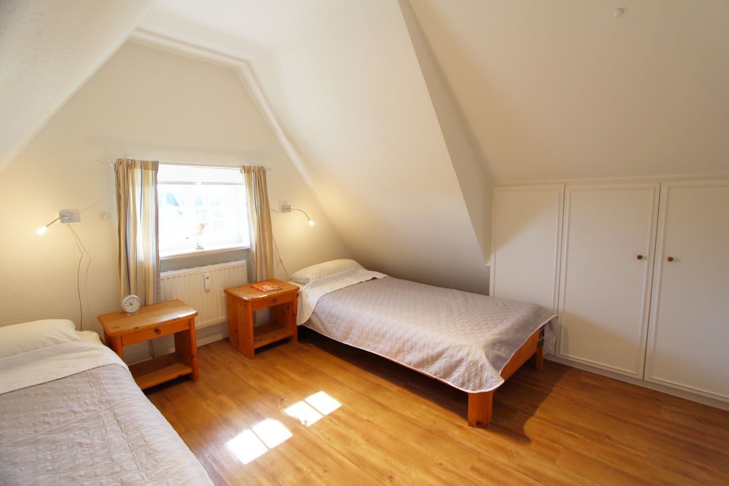 Maike  - Feldmarkstr. 16, App. 4 Wenningstedt - Schlafzimmer