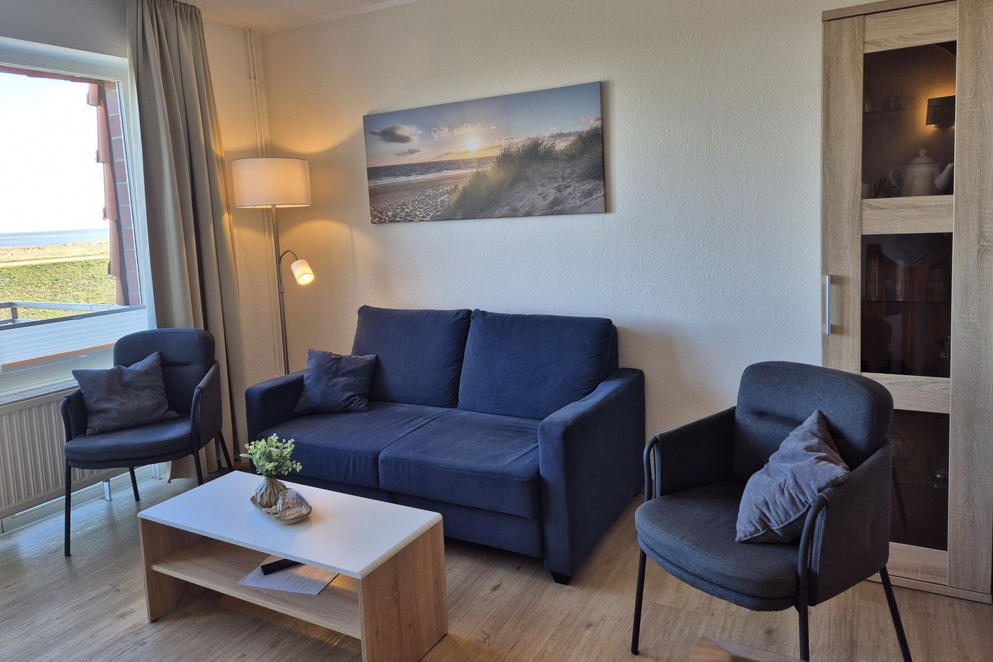Hus Strandkieker Hus Strandkieker 03 Schillig - Wohn-Essbereich mit Couch