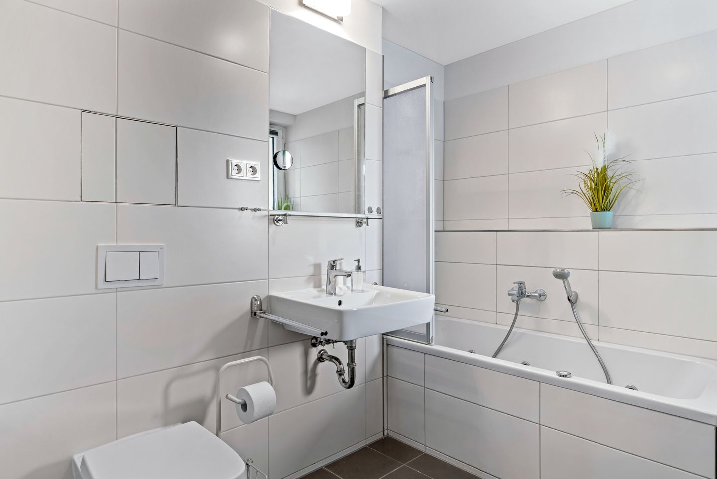 DünenResort Binz DünenResort Binz 114 Rügen - Badezimmer mit Badewanne