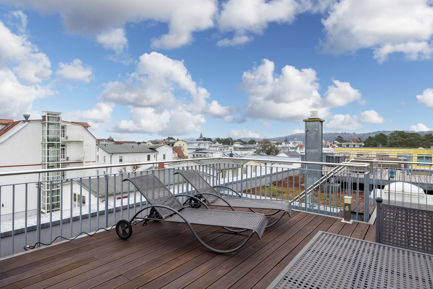 DünenResort Binz DünenResort Binz 435 Rügen - Balkon mit Gartenmöbeln