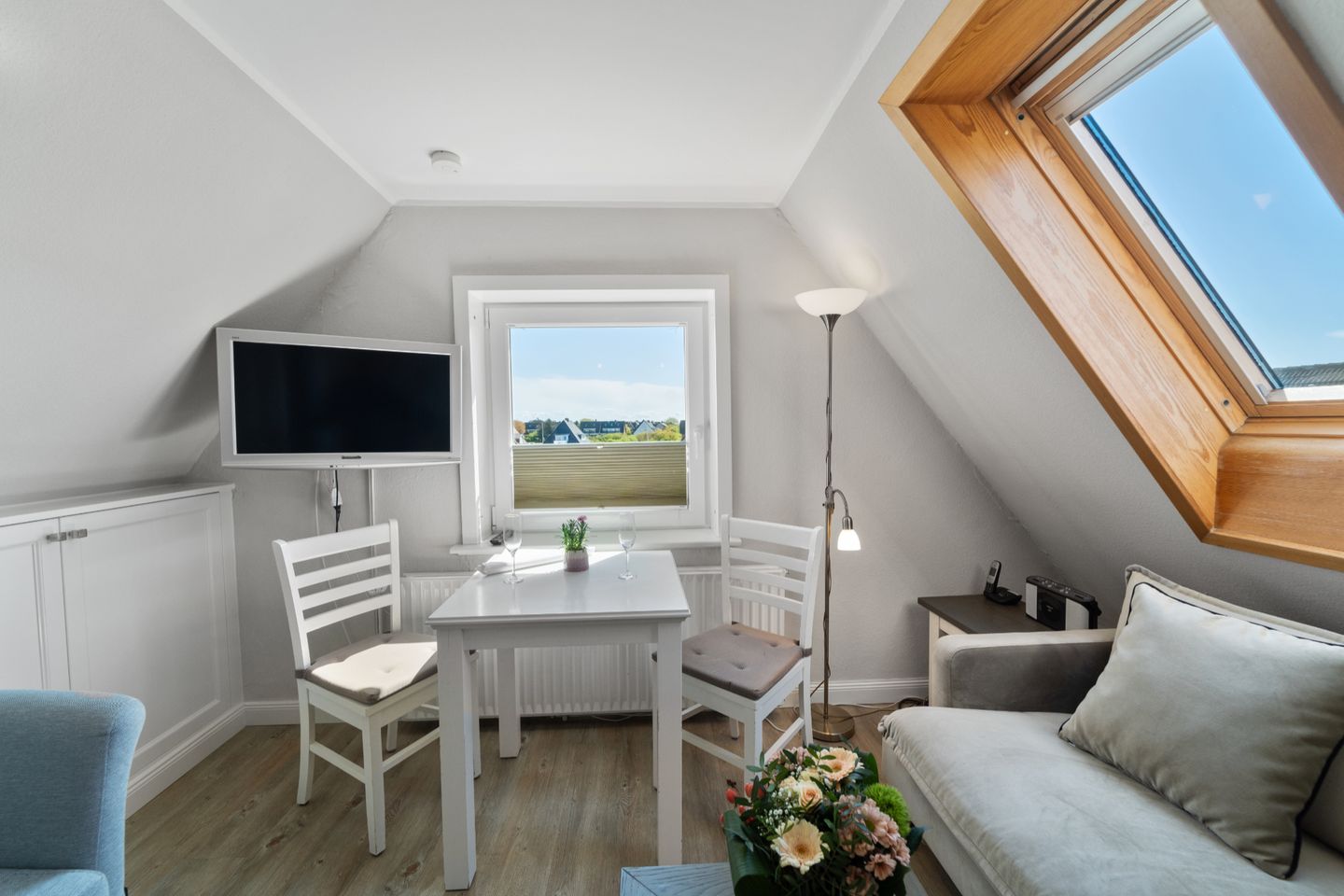  Steinburg   - Dünenstr. 6, App. 6 Wenningstedt - Wohnzimmer