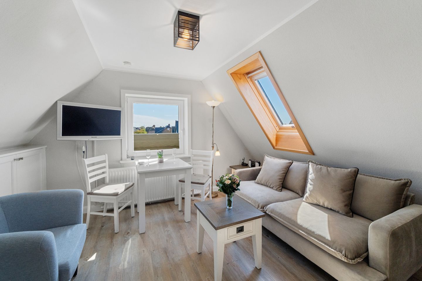  Steinburg   - Dünenstr. 6, App. 6 Wenningstedt - Wohnzimmer