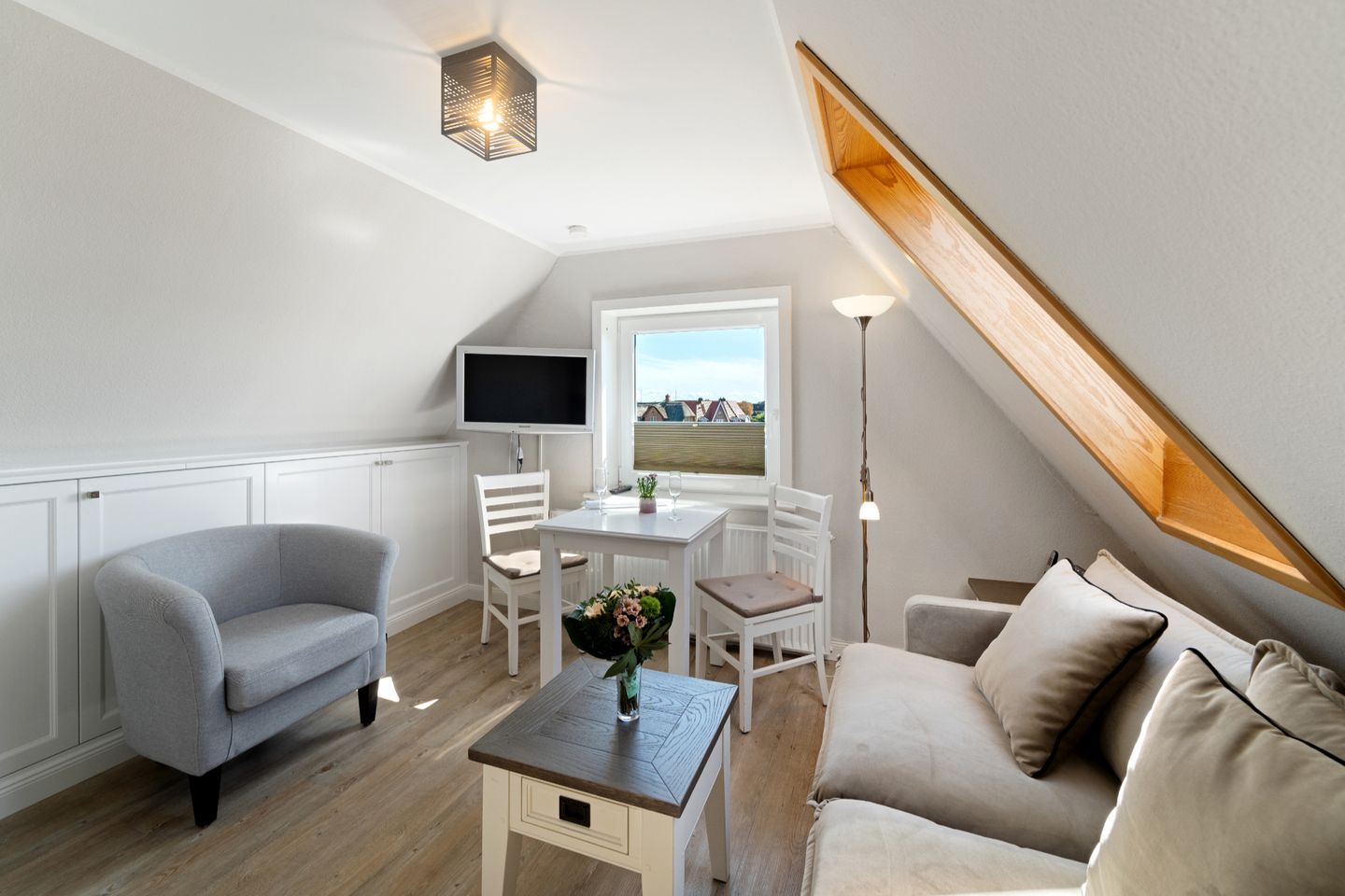  Steinburg   - Dünenstr. 6, App. 6 Wenningstedt - Wohnzimmer