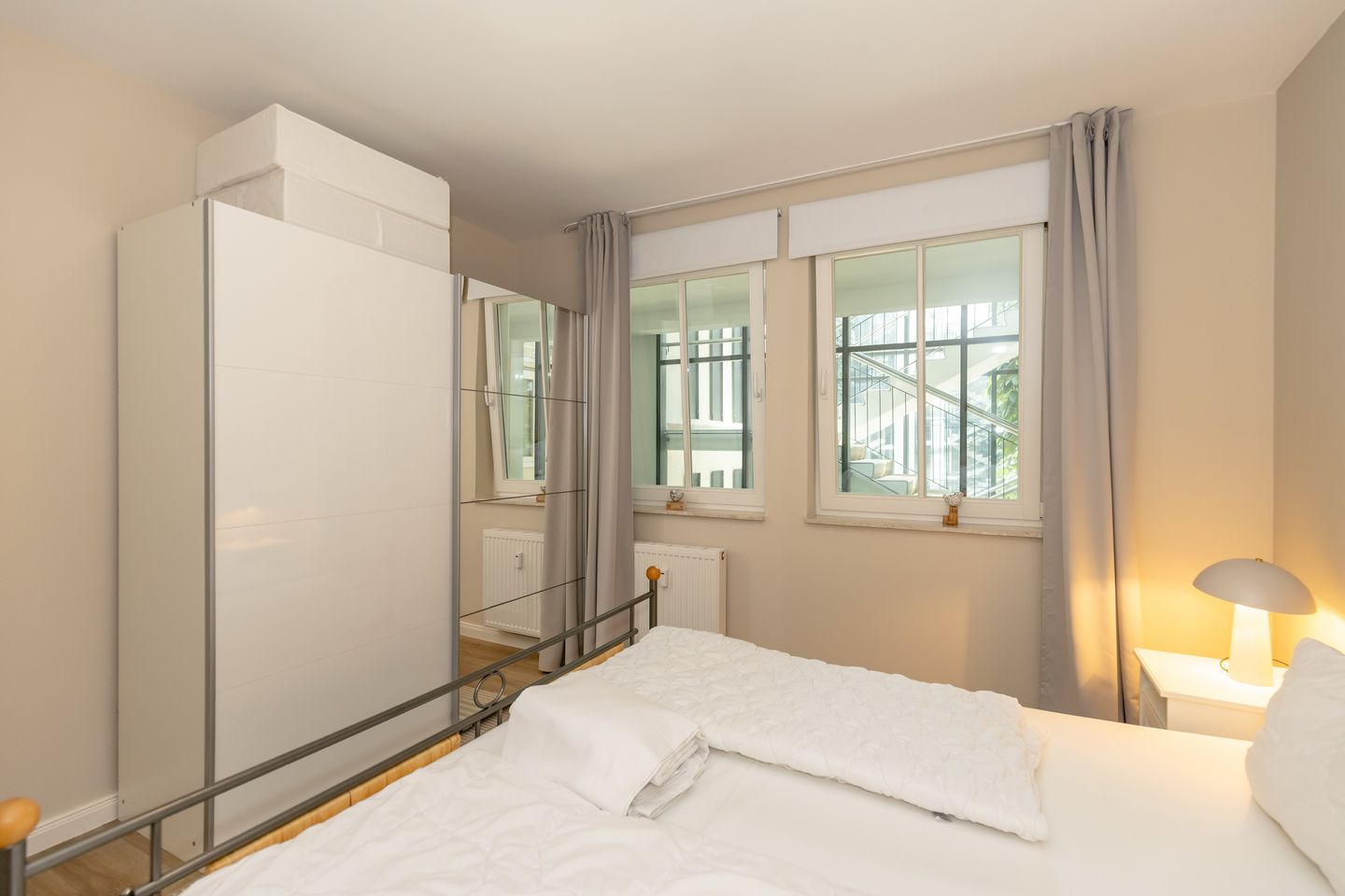 Meeresblick Meeresblick 226 Kühlungsborn - Schlafzimmer mit Kleiderschrank