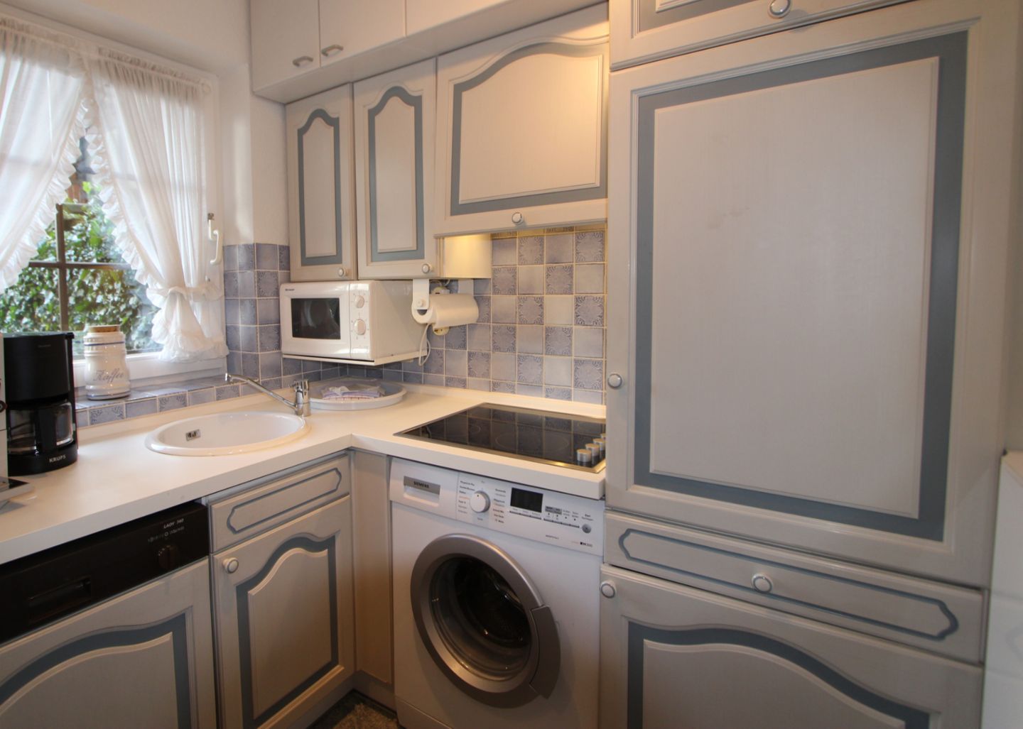  Frisia - Mittelweg 13, App. F Wenningstedt - Küche / Küchenzeile