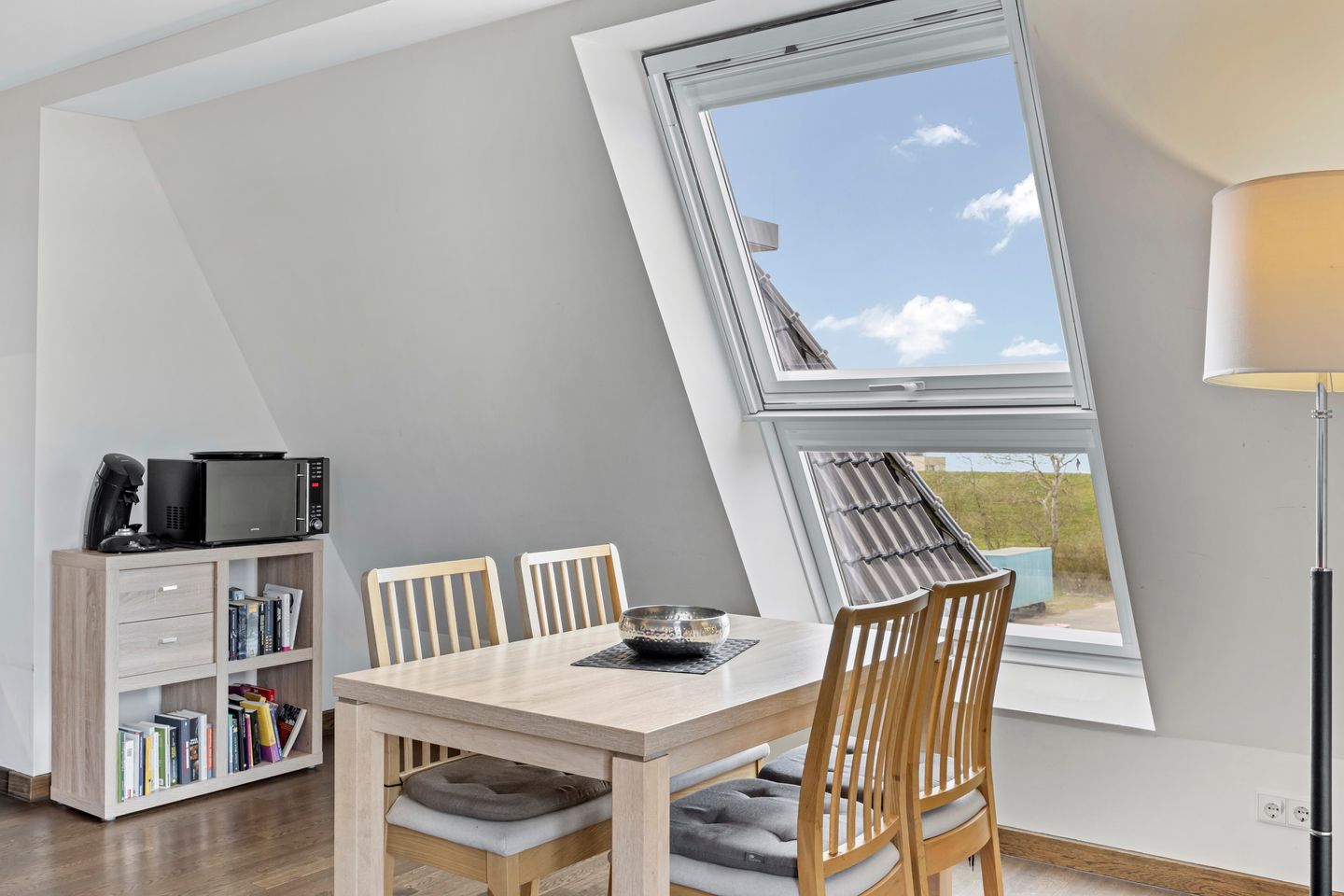 Resort Deichgraf Resort Deichgraf 27-20 Wremen - Wohnbereich mit Sitzgelegenheit